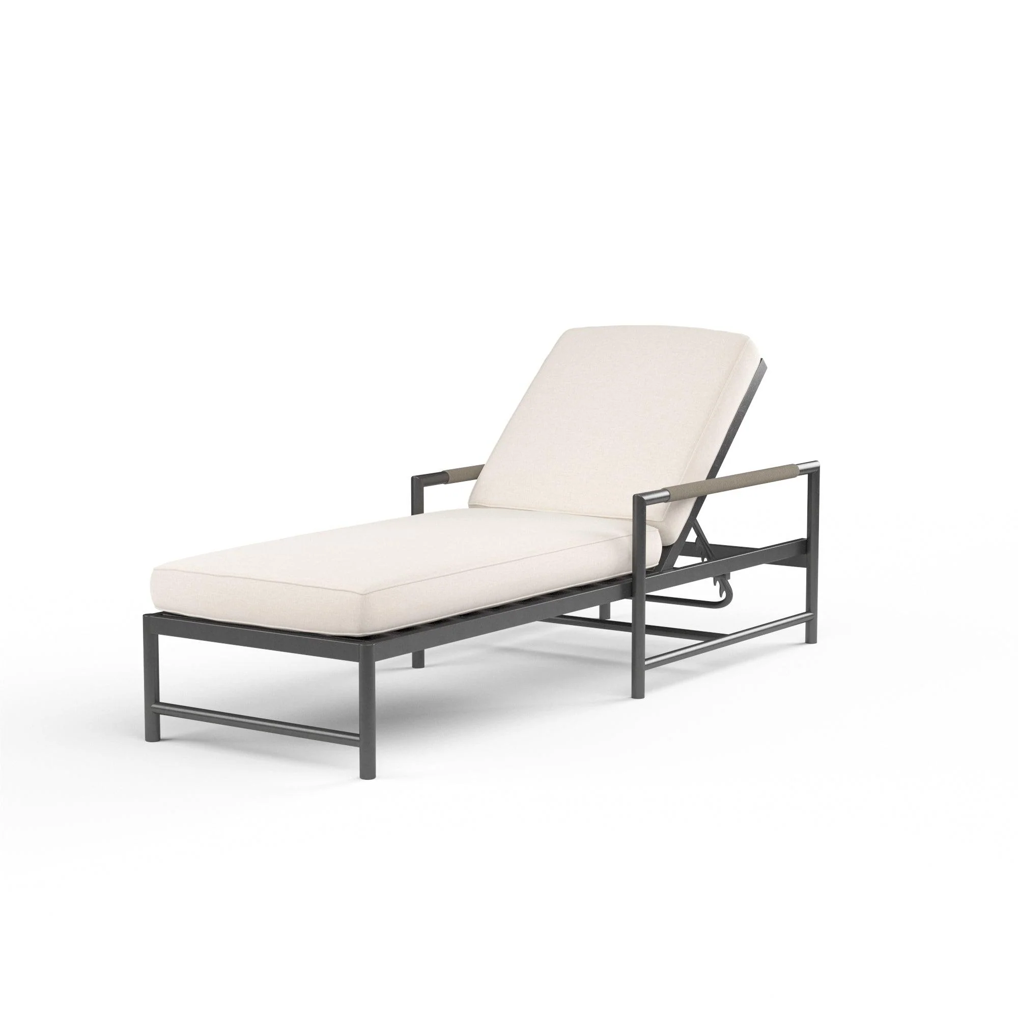 Pietra Chaise in Echo Ash, No Welt - Remutear