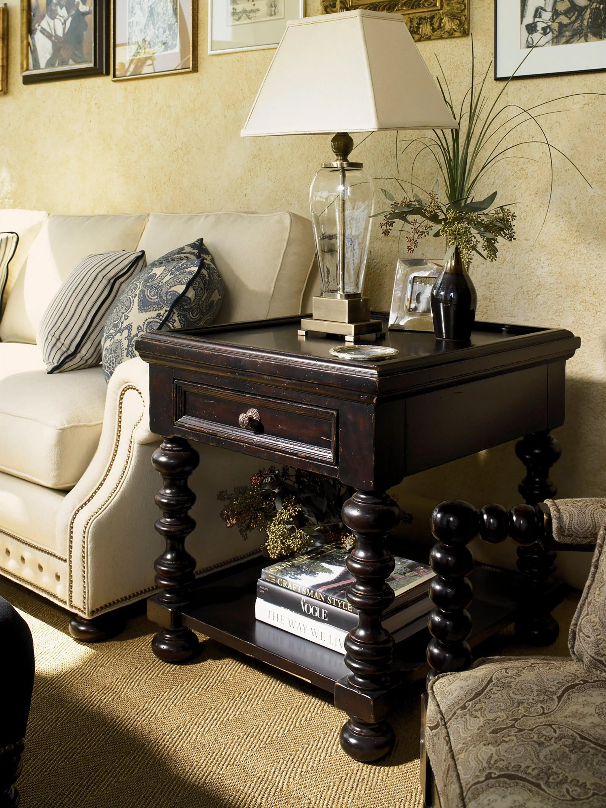Kingstown Explorer End Table - Remutear
