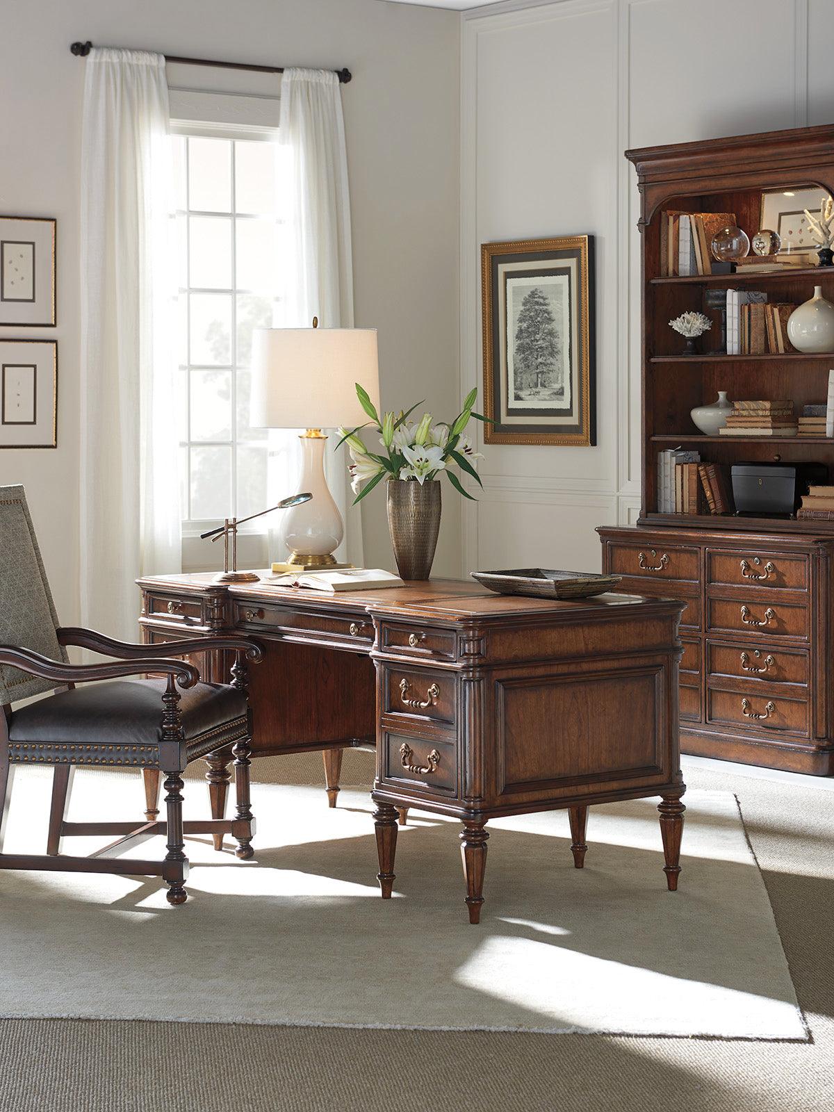 Richmond Hill Wesley Desk - Remutear