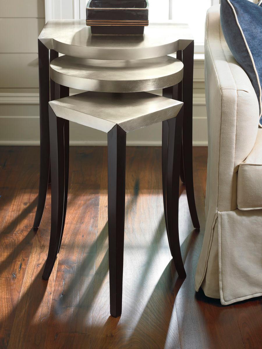 OUT & ABOUT NESTING TABLES - Remutear