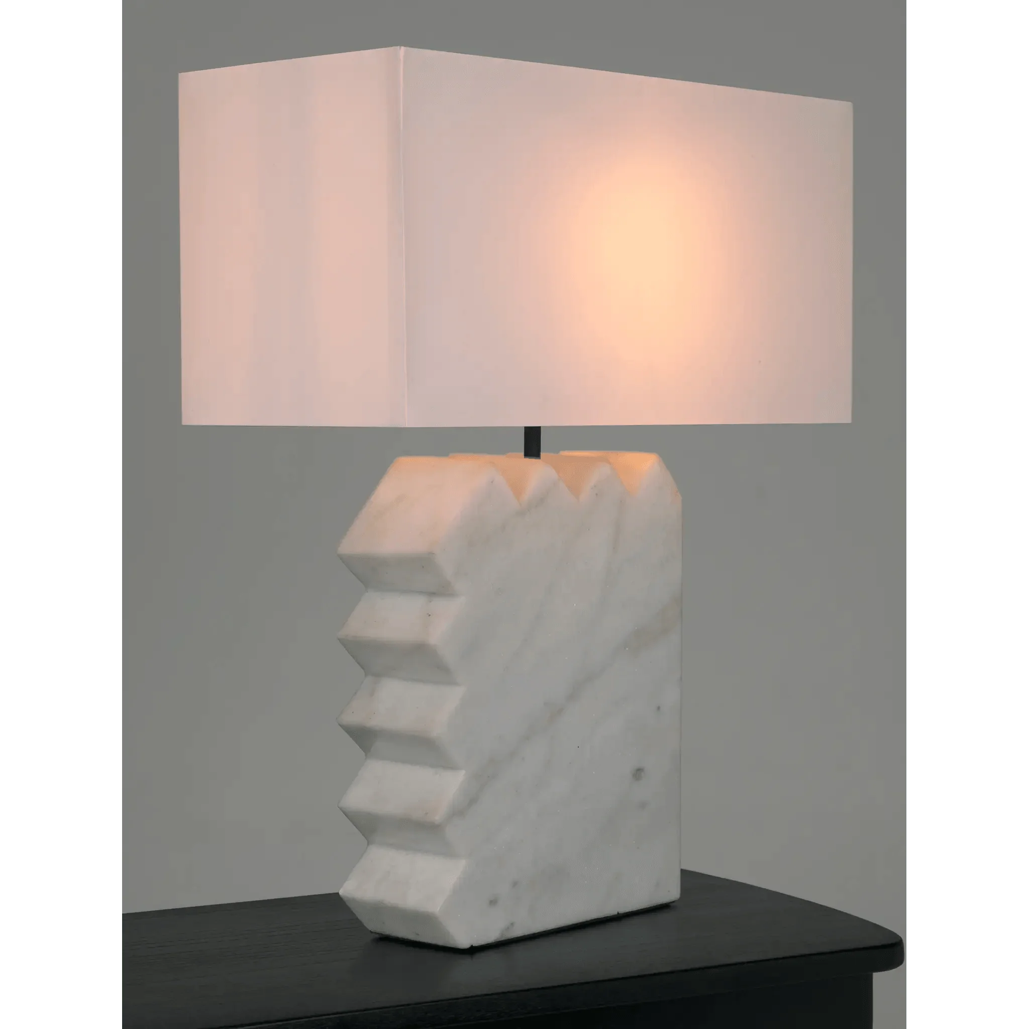 Gaheris Table Lamp with Shade - Remutear