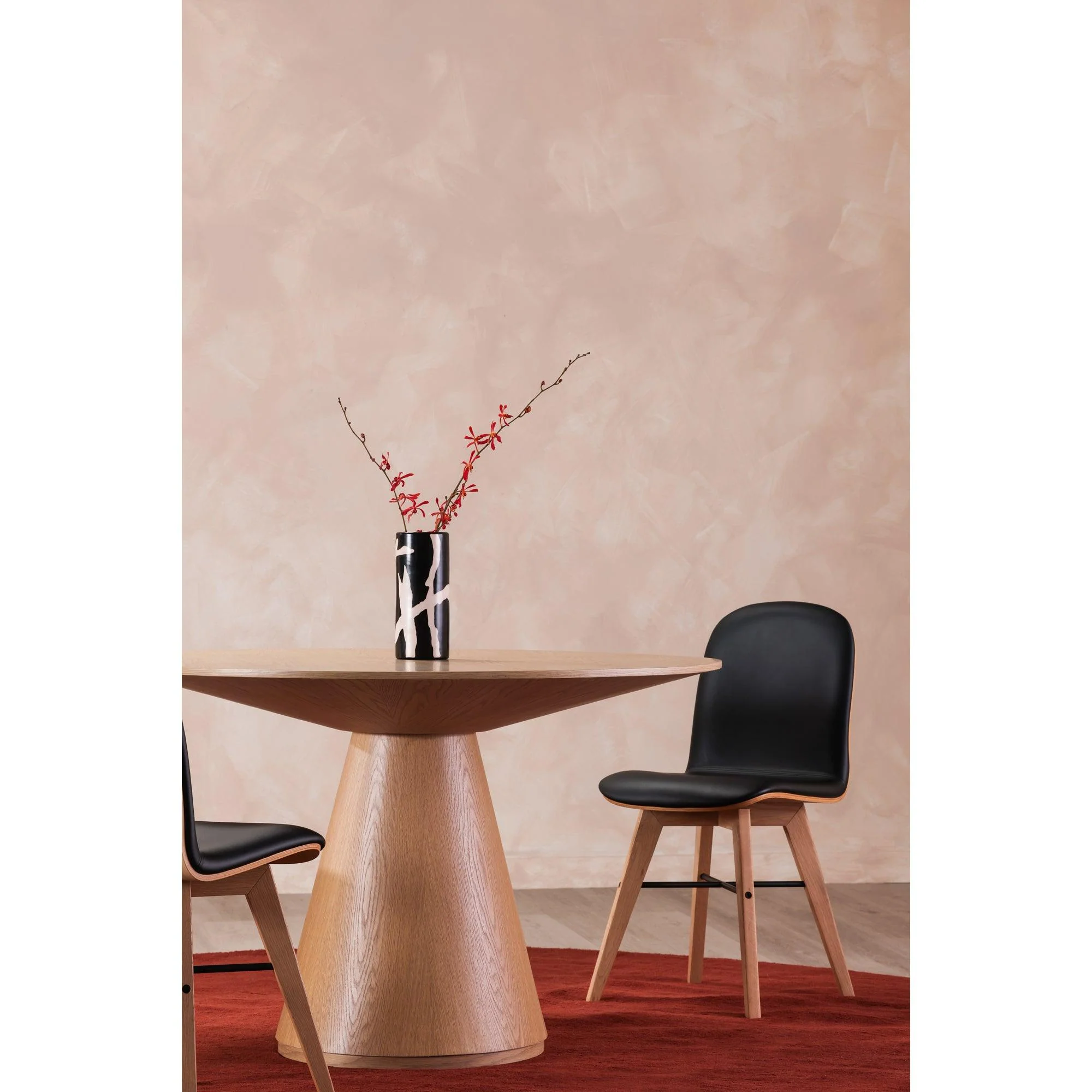 Otago Dining Table Round Oak - Remutear