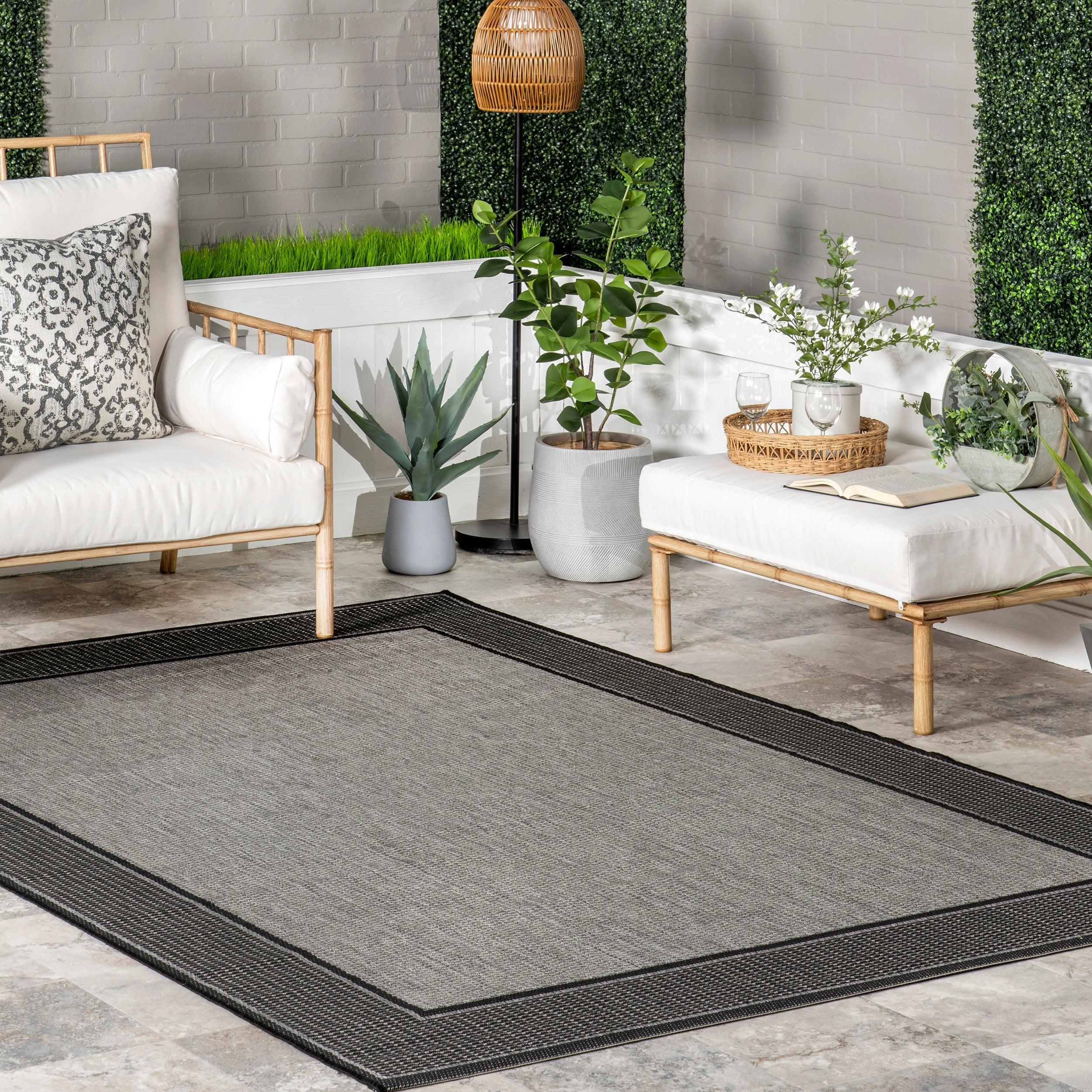 Gris Contemporary Indoor/Outdoor Area Rug - Remutear