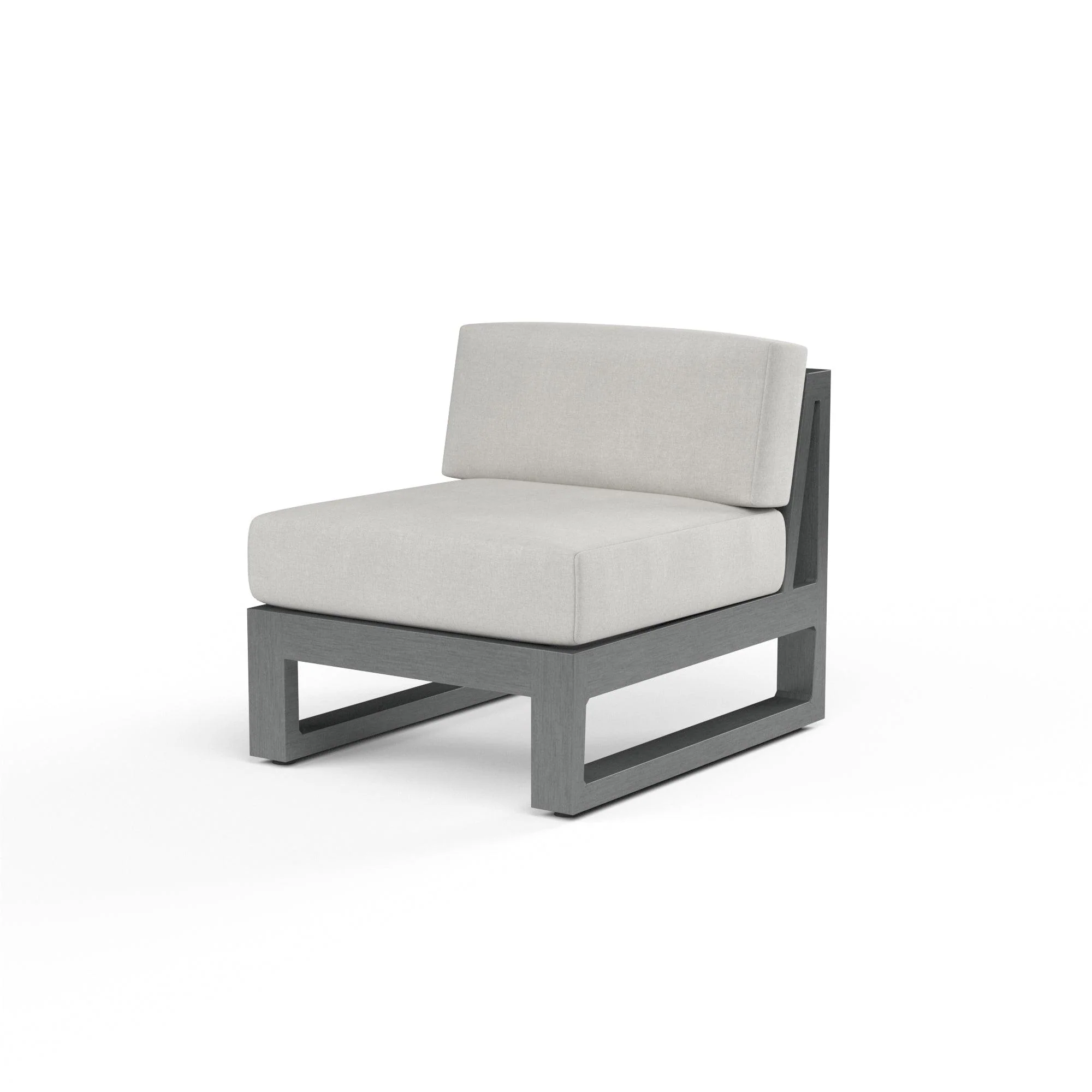 Redondo Armless Club in Cast Silver, No Welt - Remutear