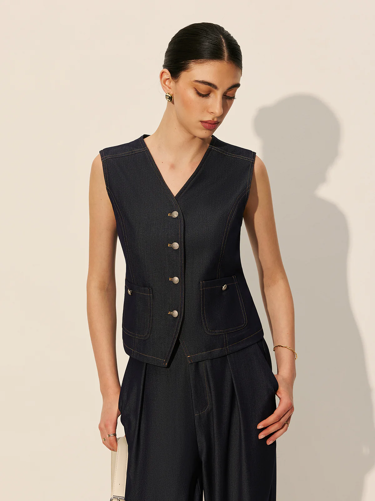 Denim Pockets Buttoned Vest - Remutear