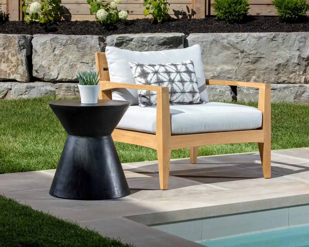 Astley End Table - Remutear