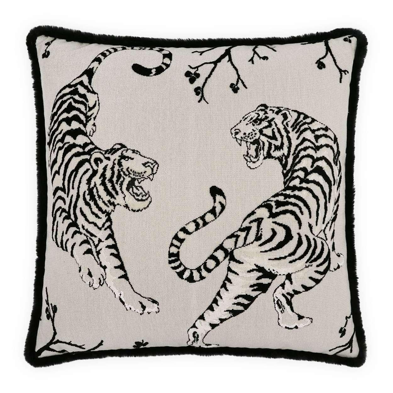 Tailspin Pillow - Remutear