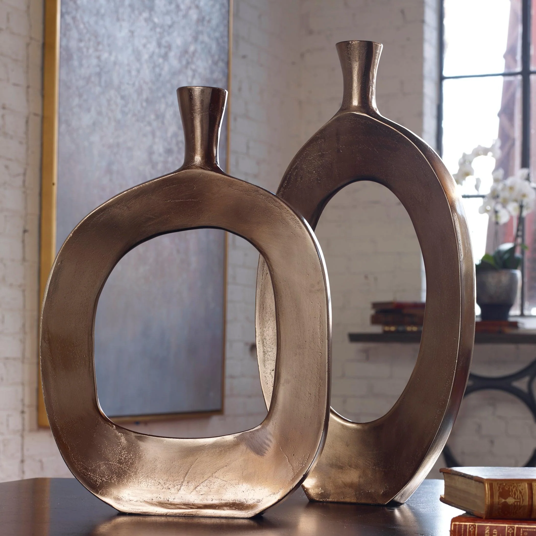 KYLER TEXTURED BRONZE VASES SET/2 - Remutear