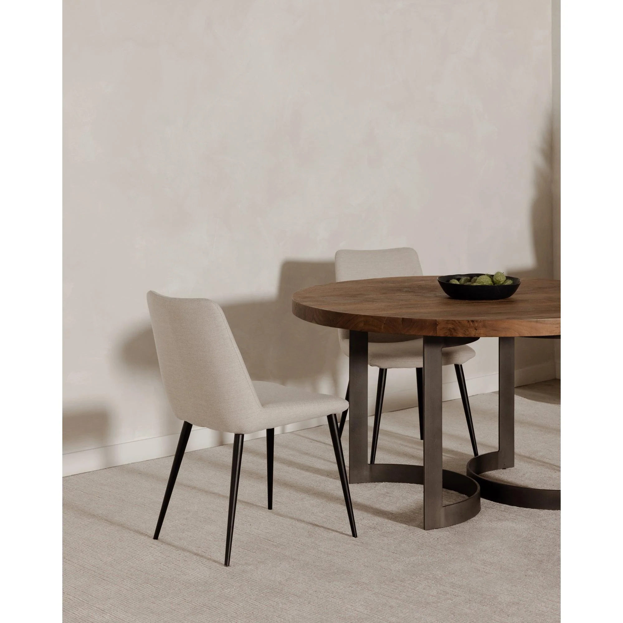 Bent Round Dining Table 54In Smoked - Remutear