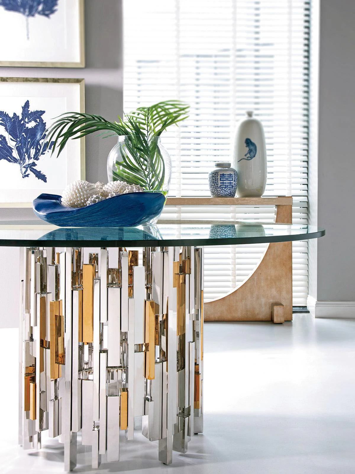 Signature Designs Cityscape Round Dining Table With Glass Top - Remutear
