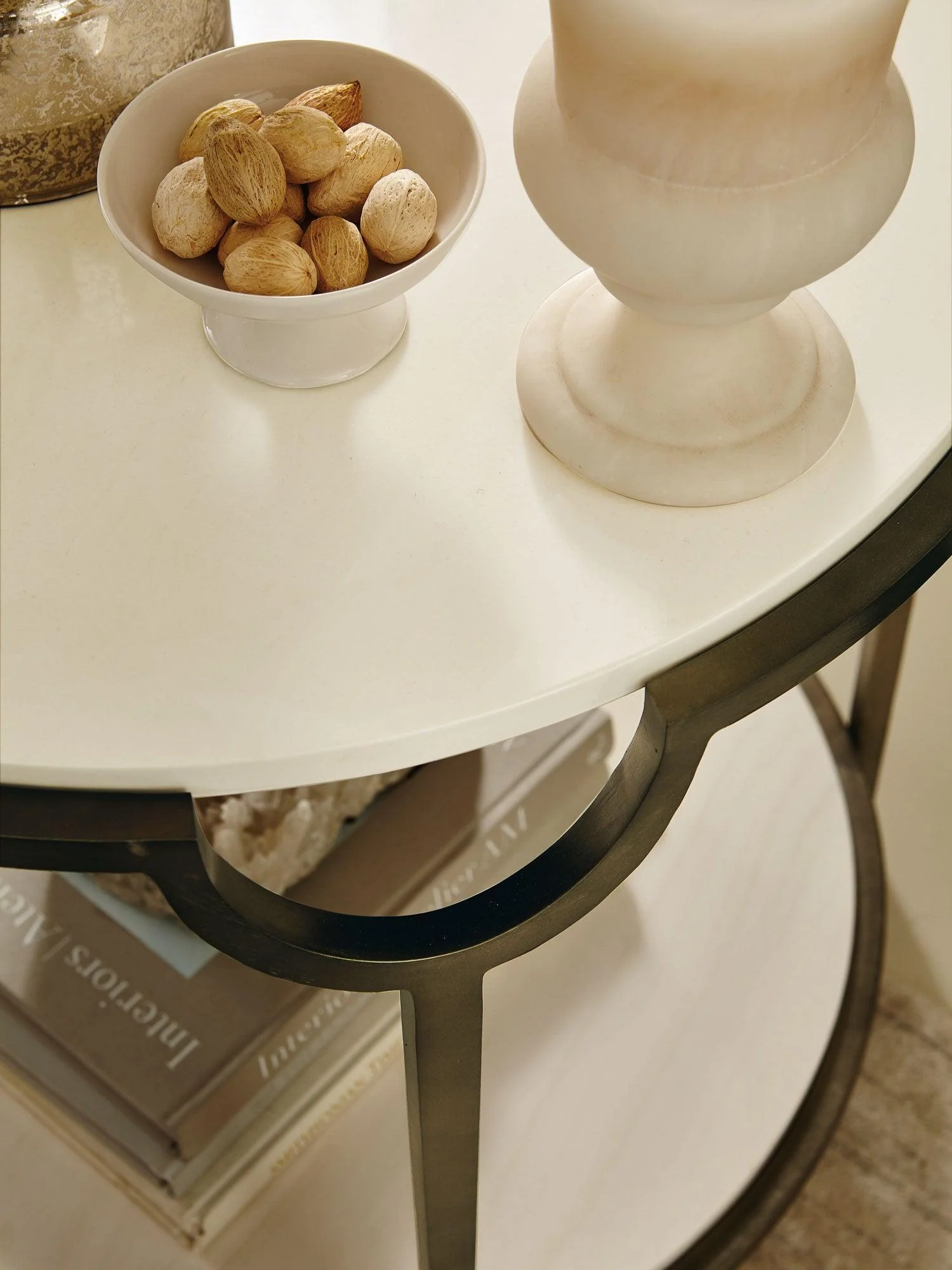 MORELLO END TABLE OVAL - Remutear