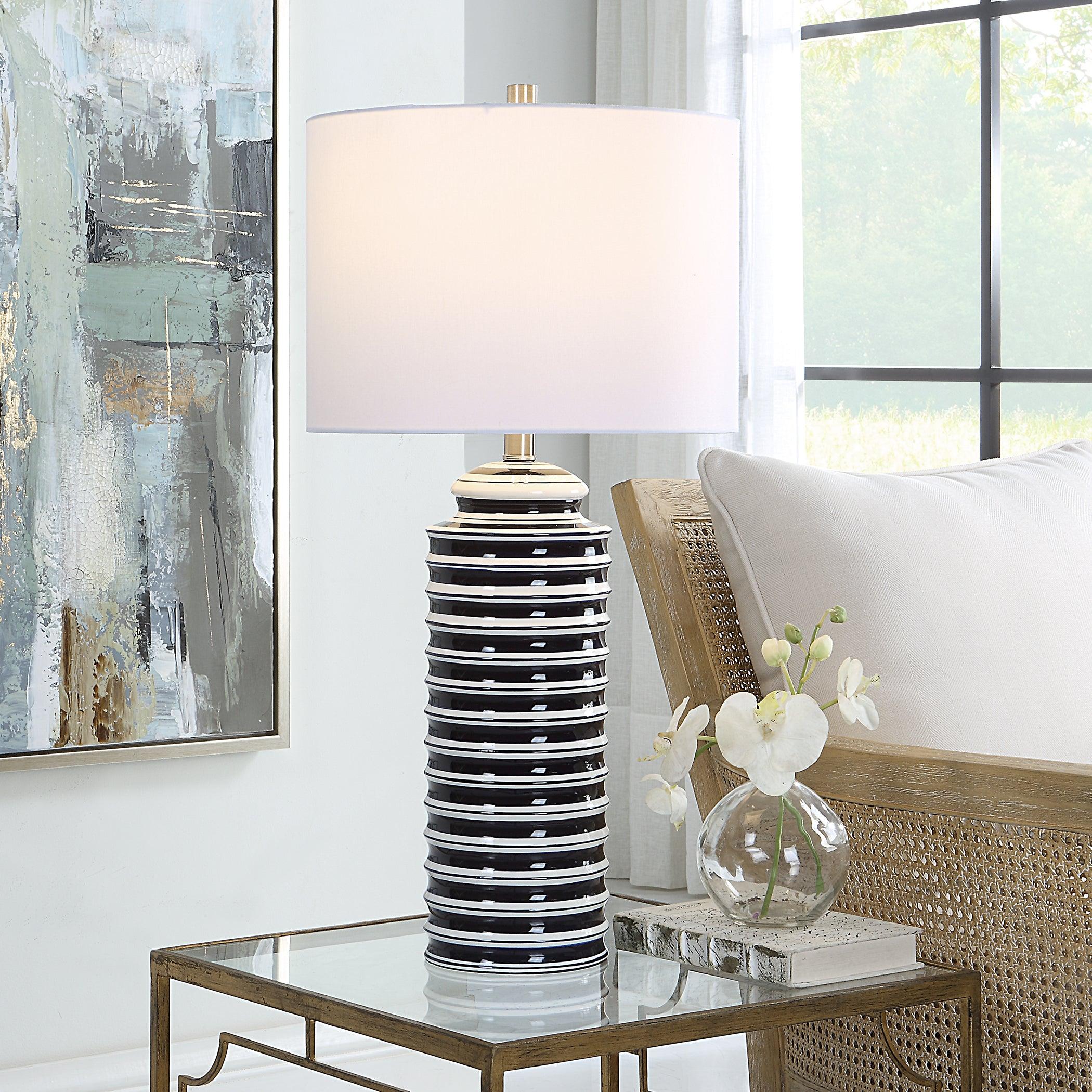 JAQUELIN TABLE LAMP - Remutear