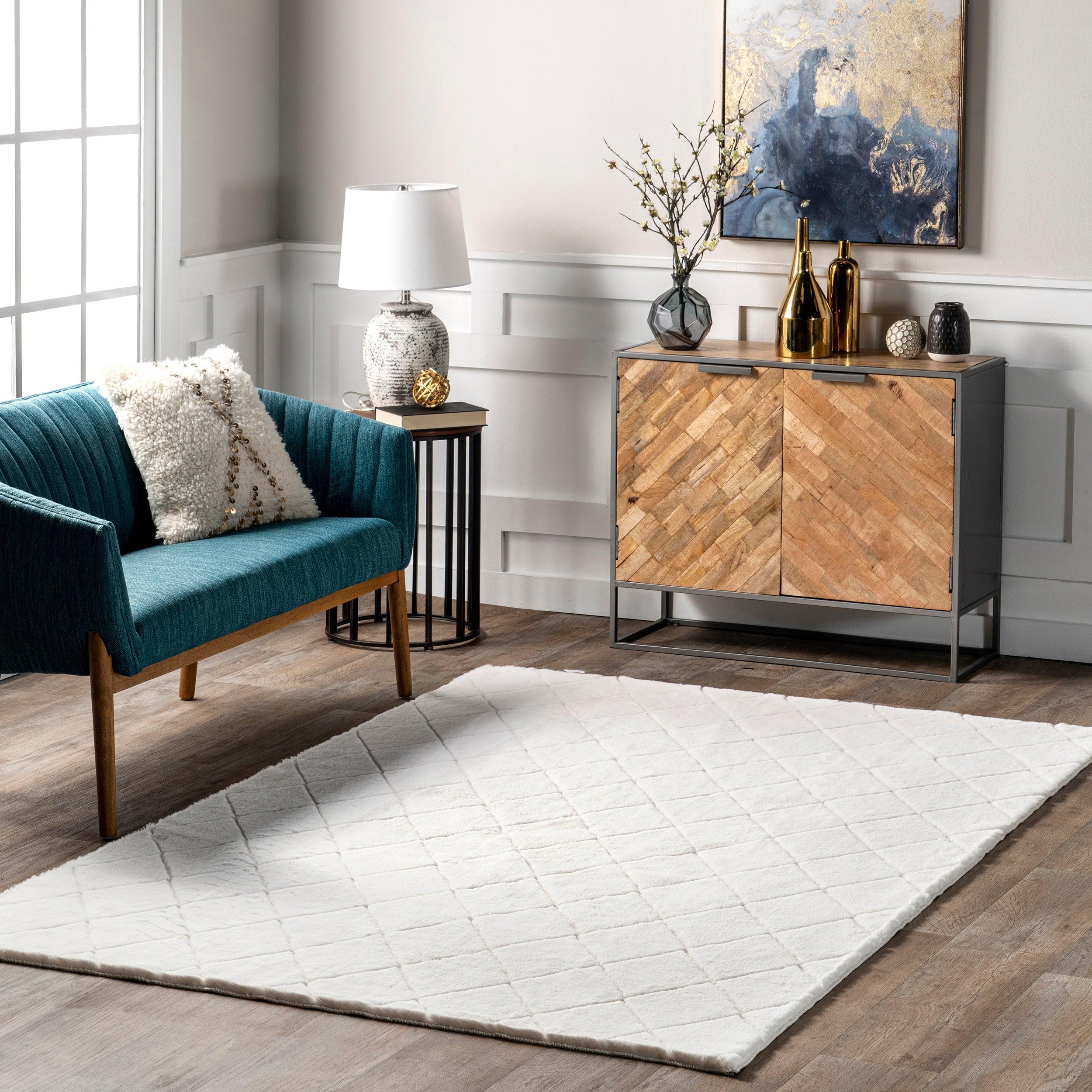 Amy Casual Faux Rabbit Machine Washable Area Rug - Remutear