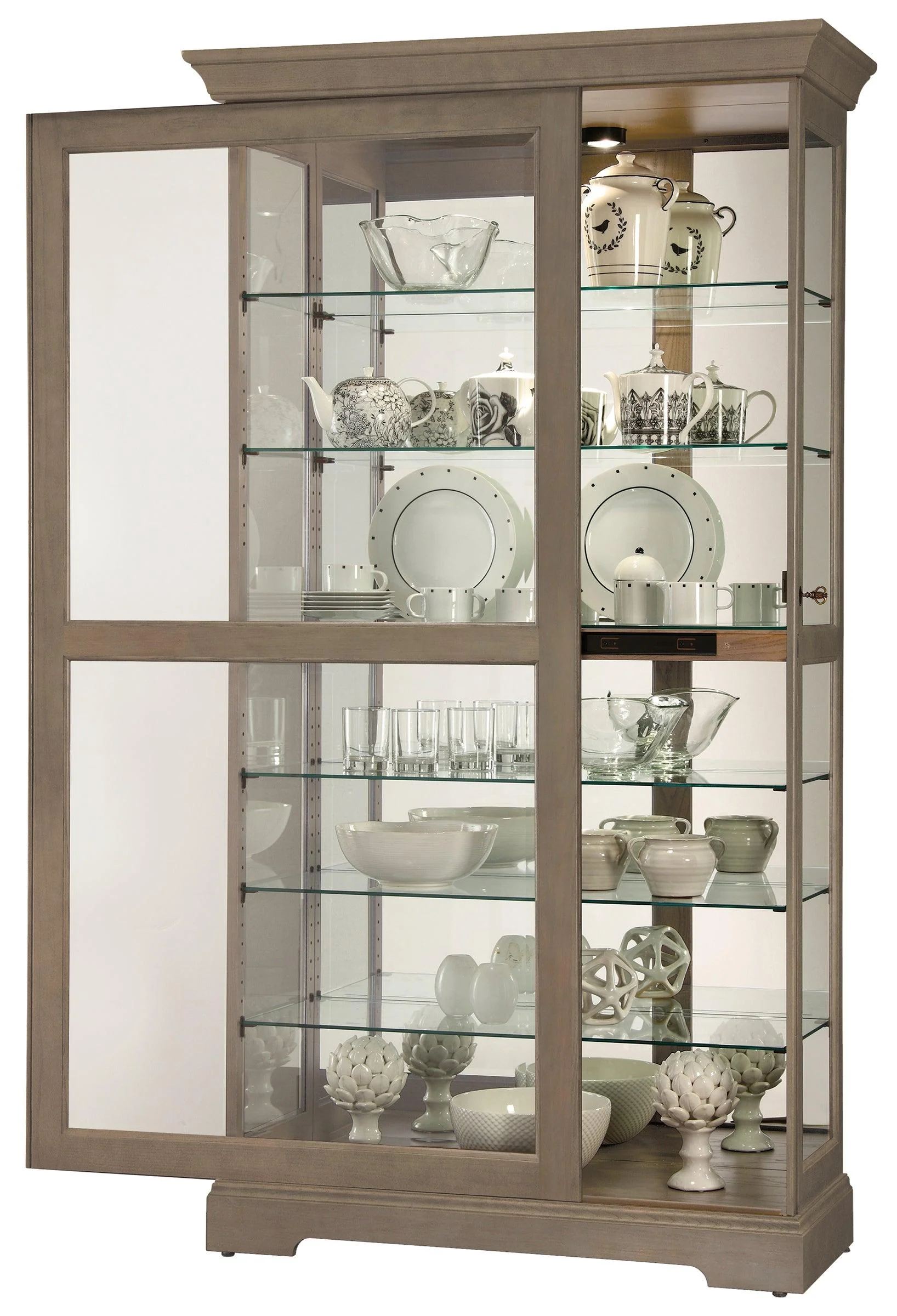 Tyler V Curio Cabinet - Remutear