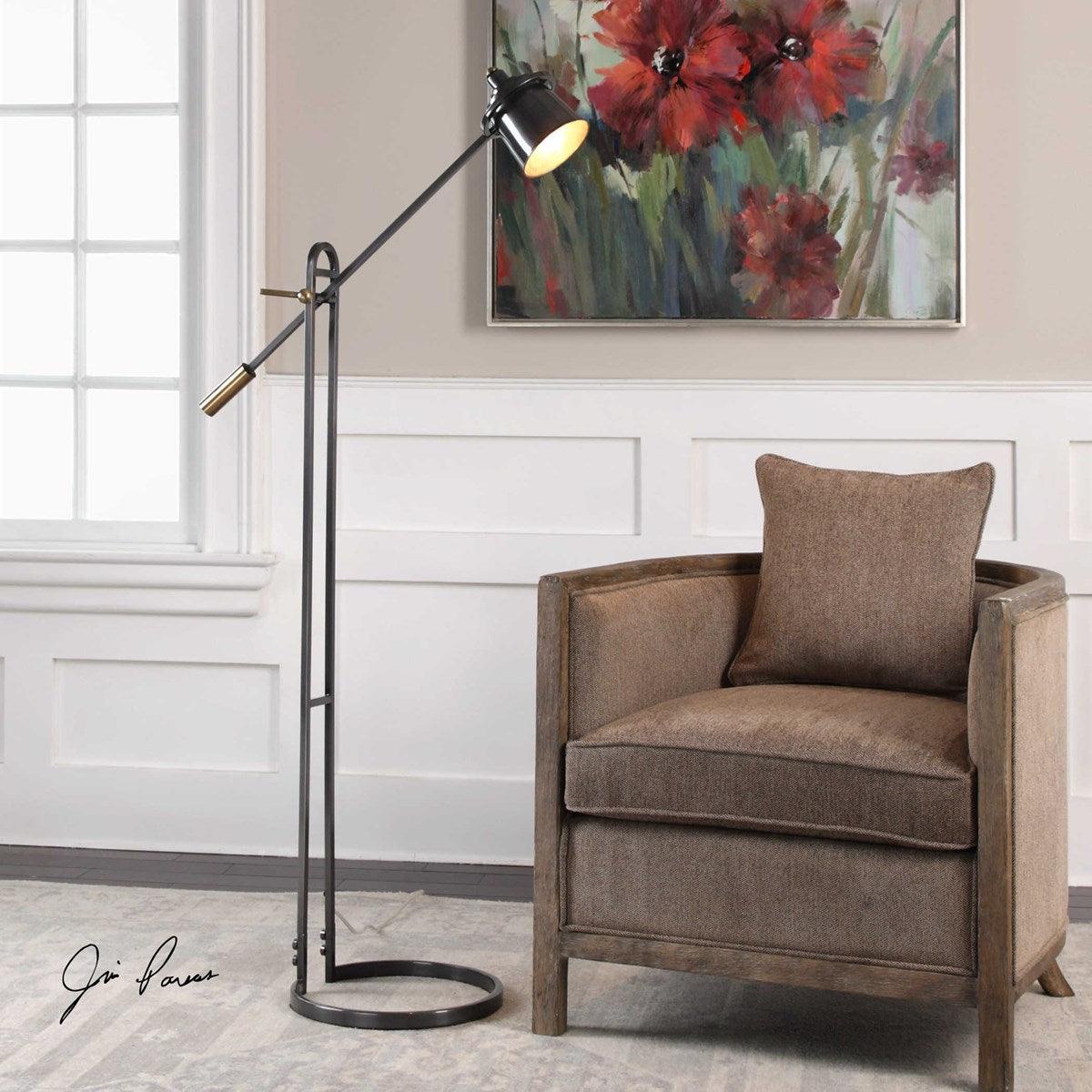 CHISUM FLOOR LAMP - Remutear