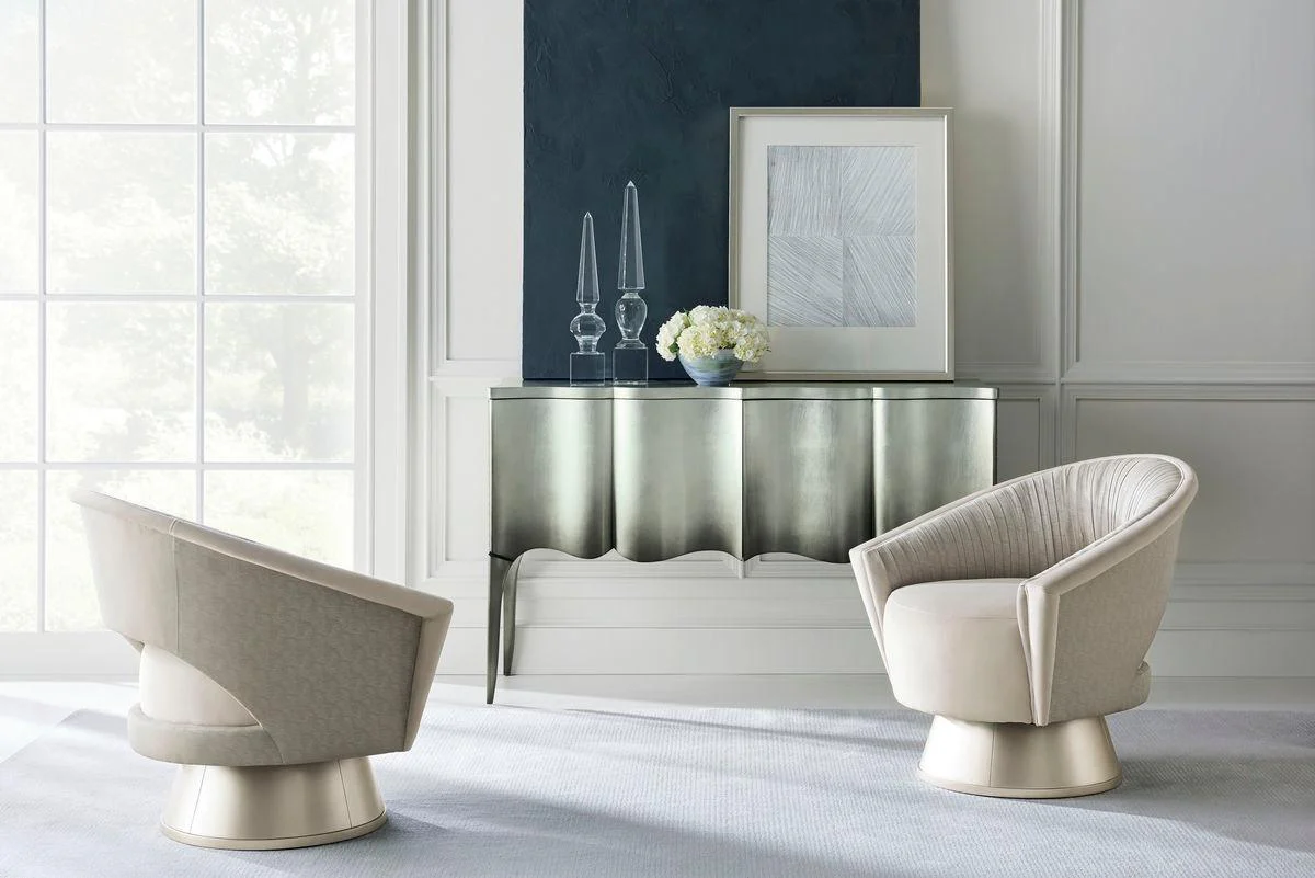 A COM-PLEAT TURN AROUND CHAIR - Remutear