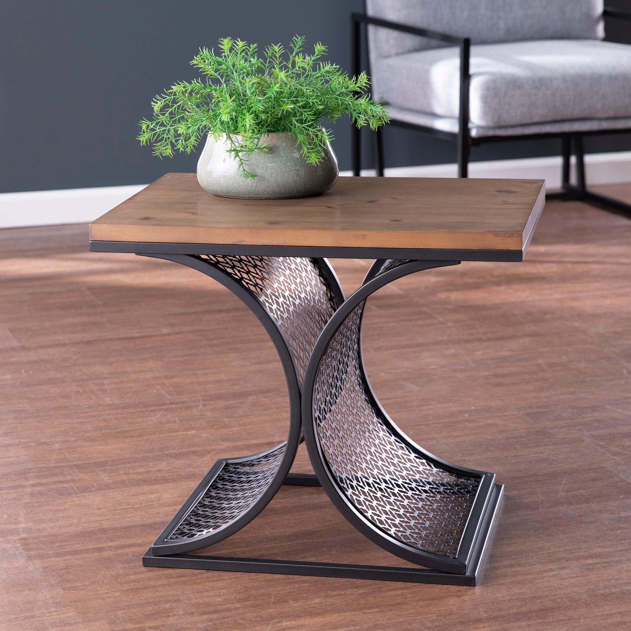 Chapnily Two-Tone Accent Table - Remutear