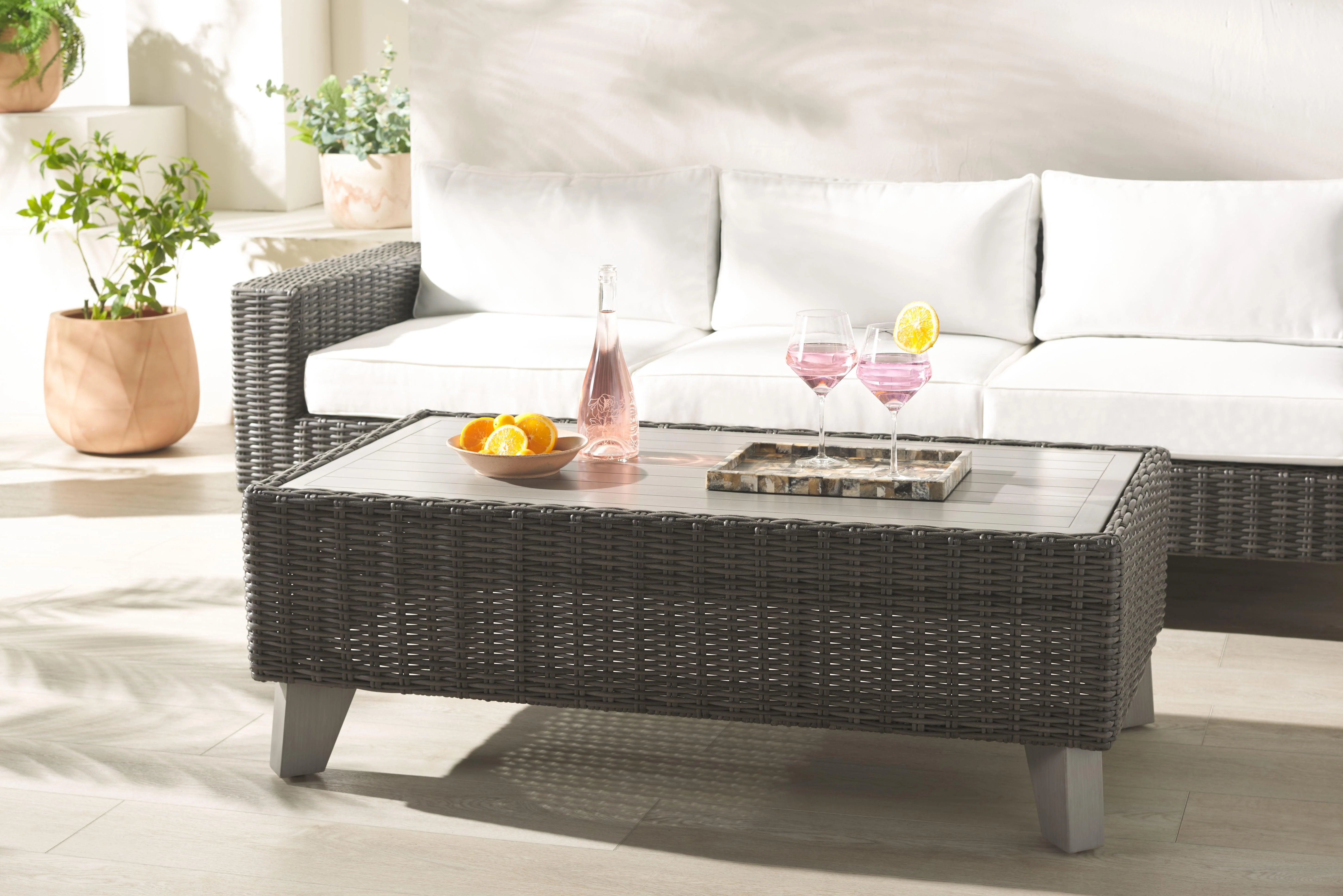Margarita Wicker Outdoor Coffee Table - Remutear