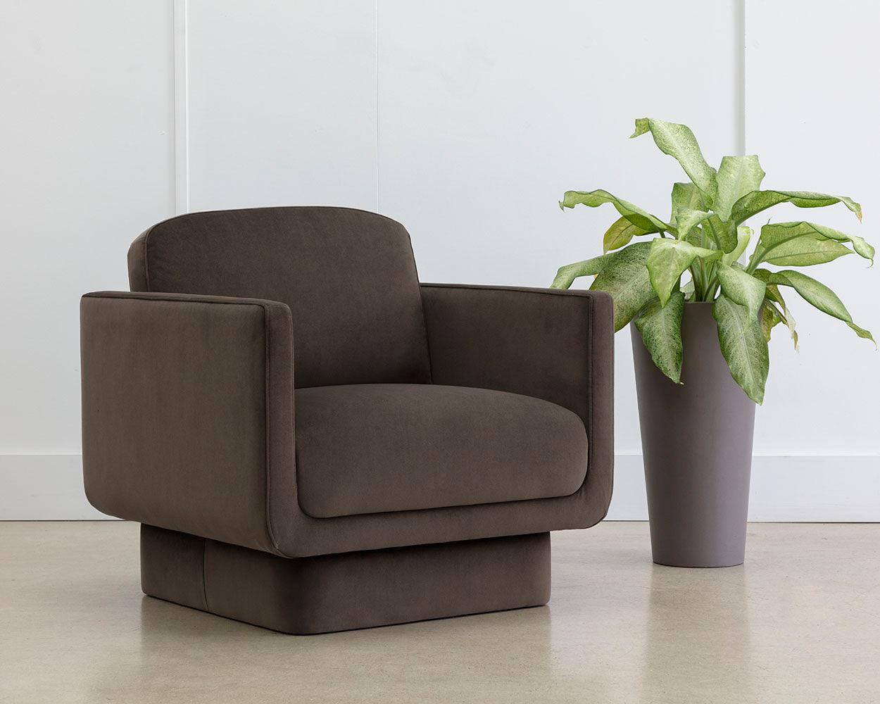 Everton Lounge Chair - Remutear