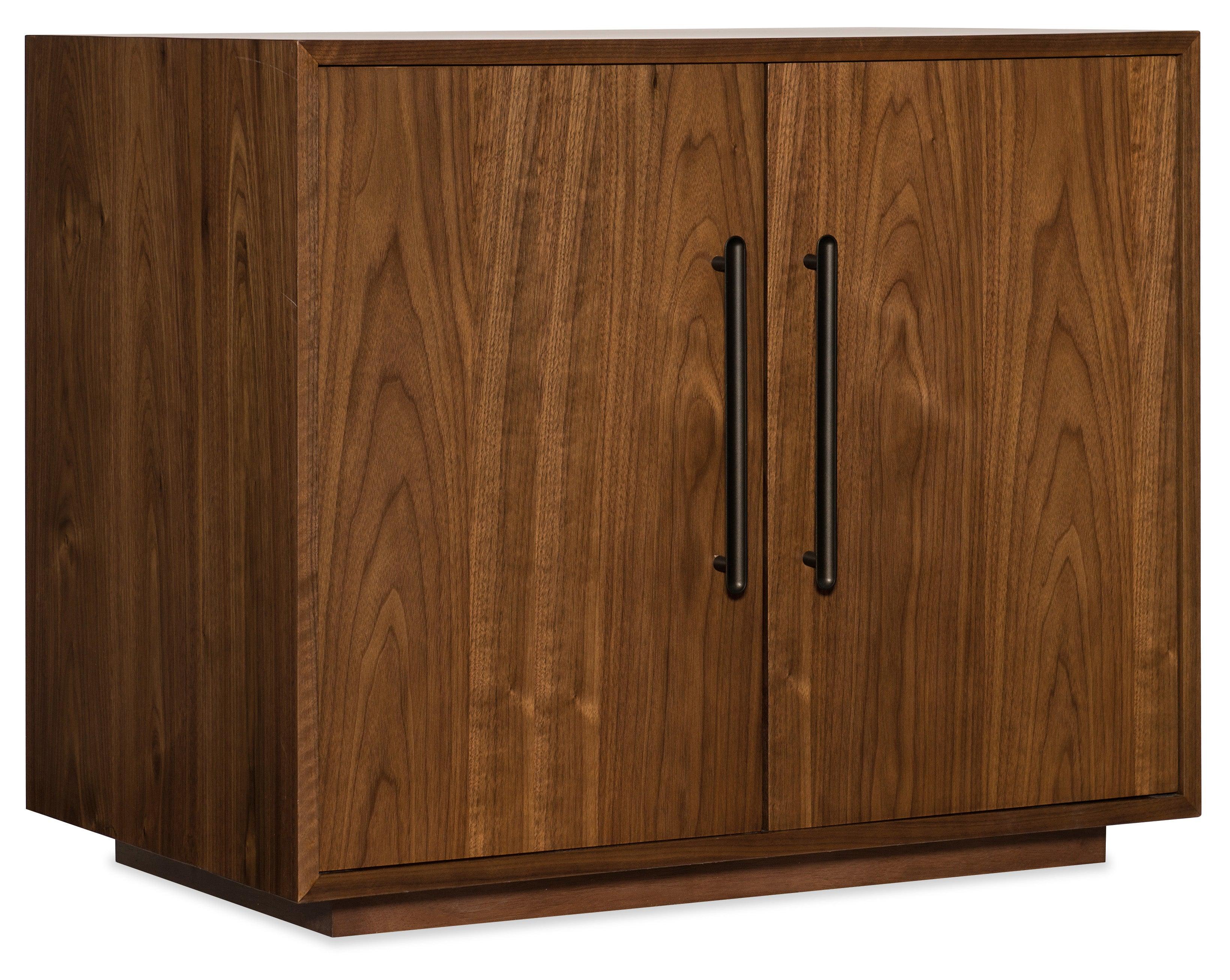 Elon Two-Door Cabinet - Remutear