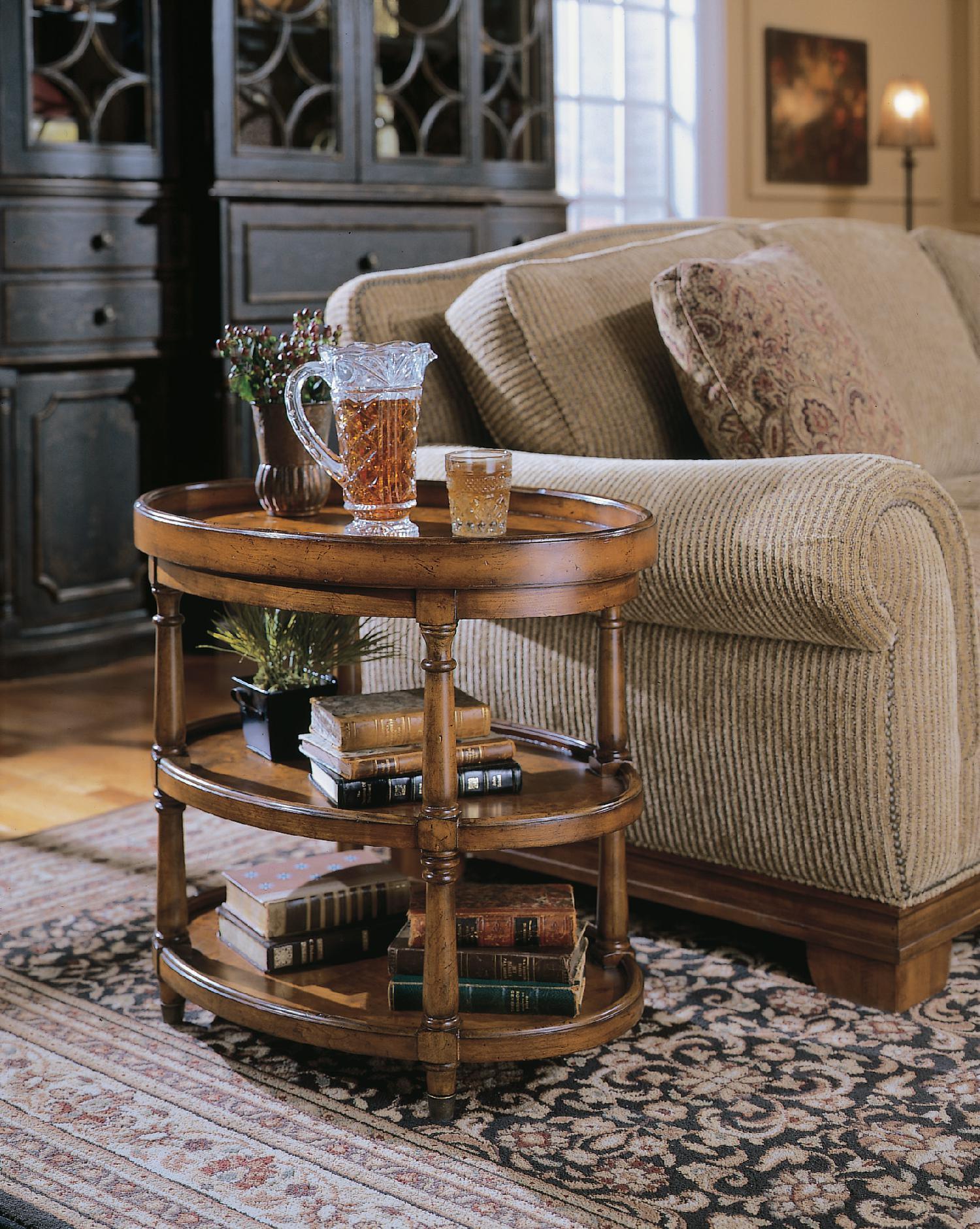 Oval Accent Table - Remutear