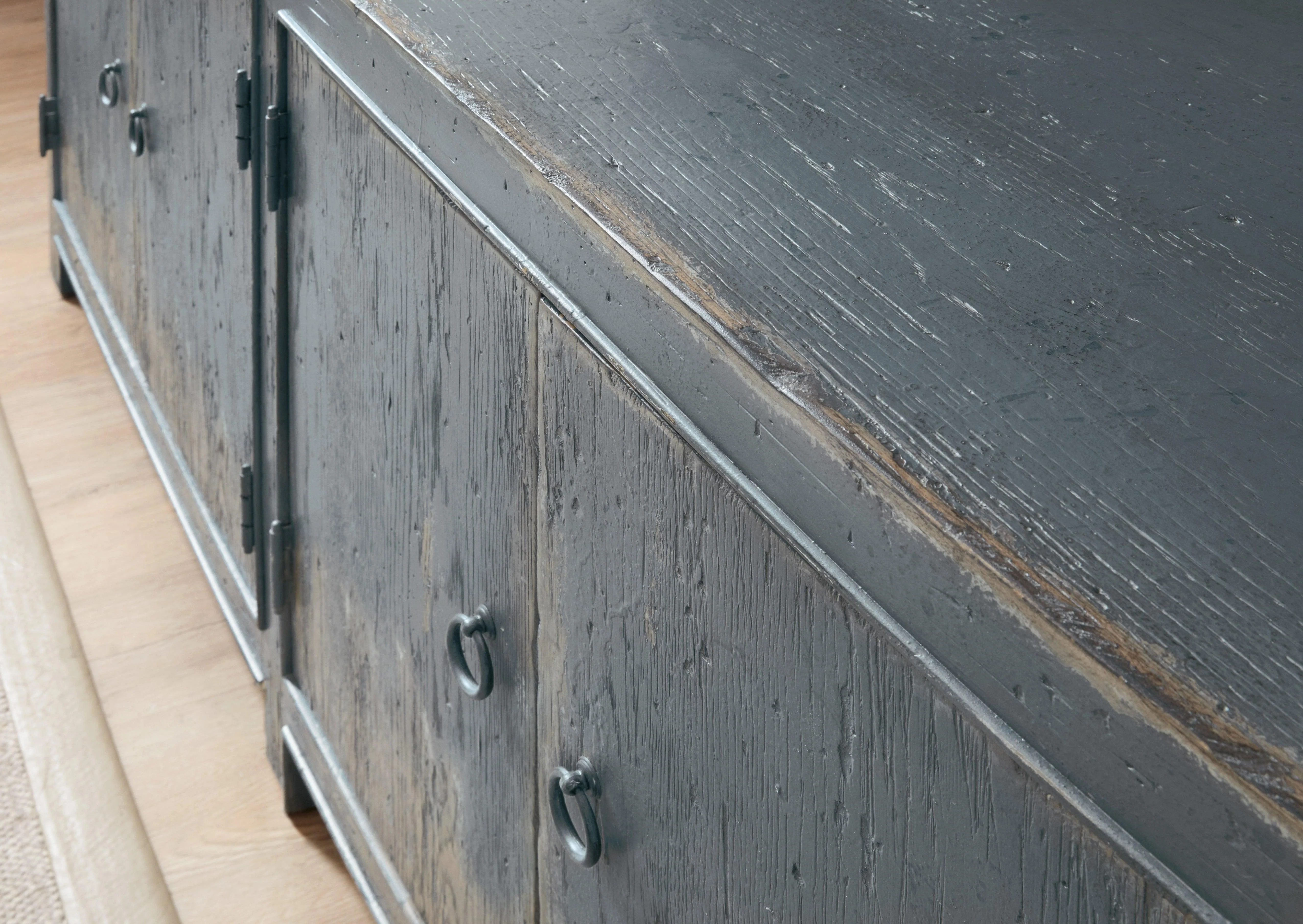 Boheme Salvator Media Console - Remutear