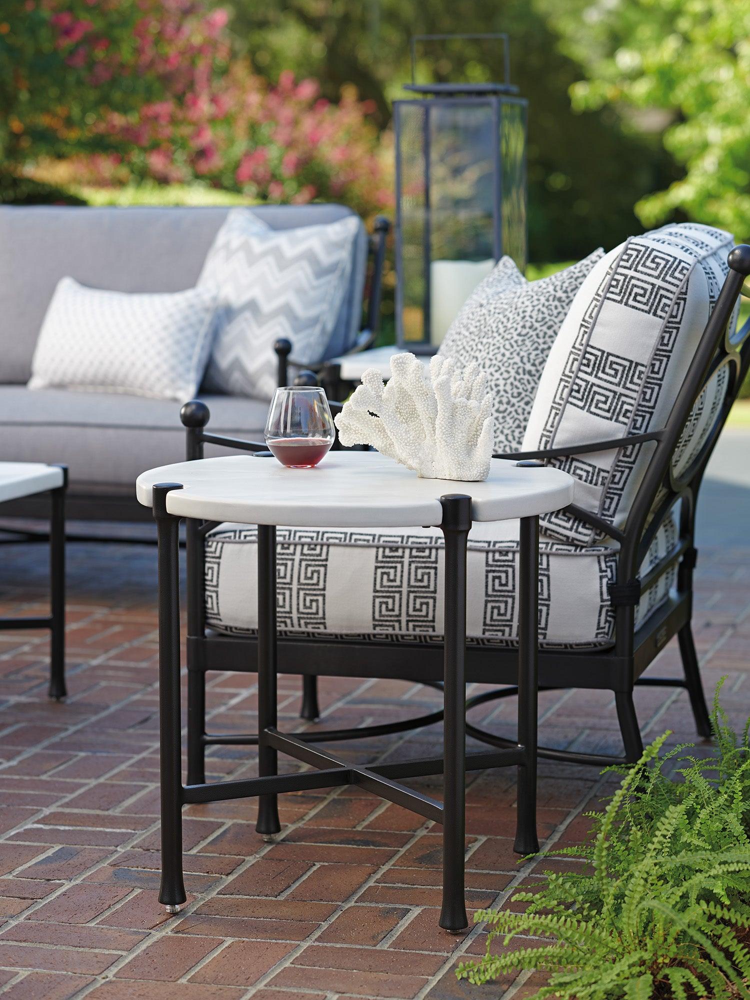 Pavlova Round End Table - Remutear