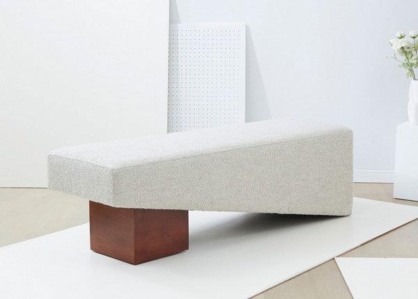 TANYALEE TRIANGLE BENCH - Remutear