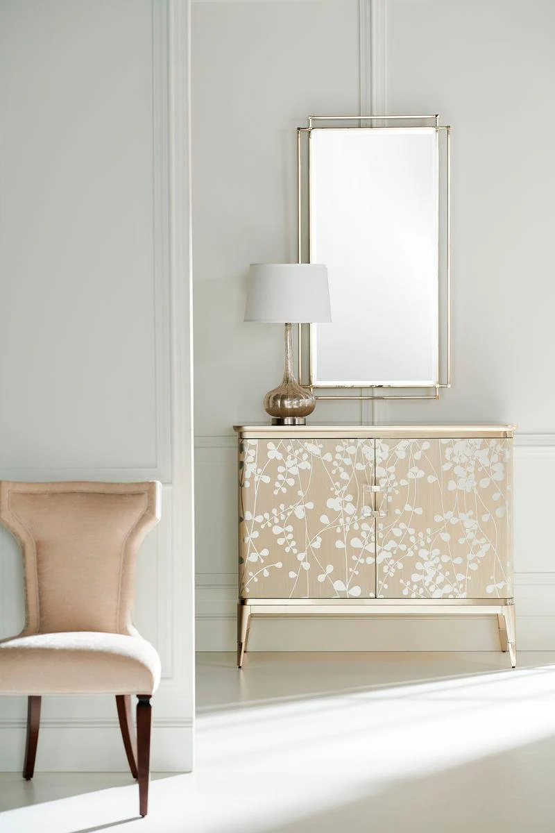 A SHIMMER OF LIGHT CABINET - Remutear
