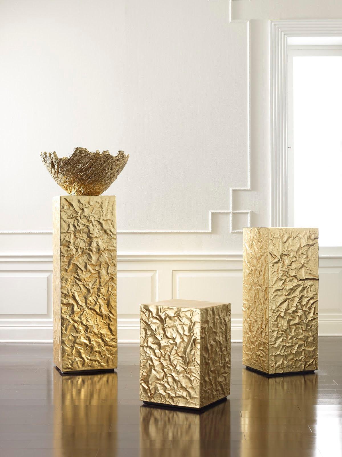 Crumpled Pedestal, Gold, SM - Remutear