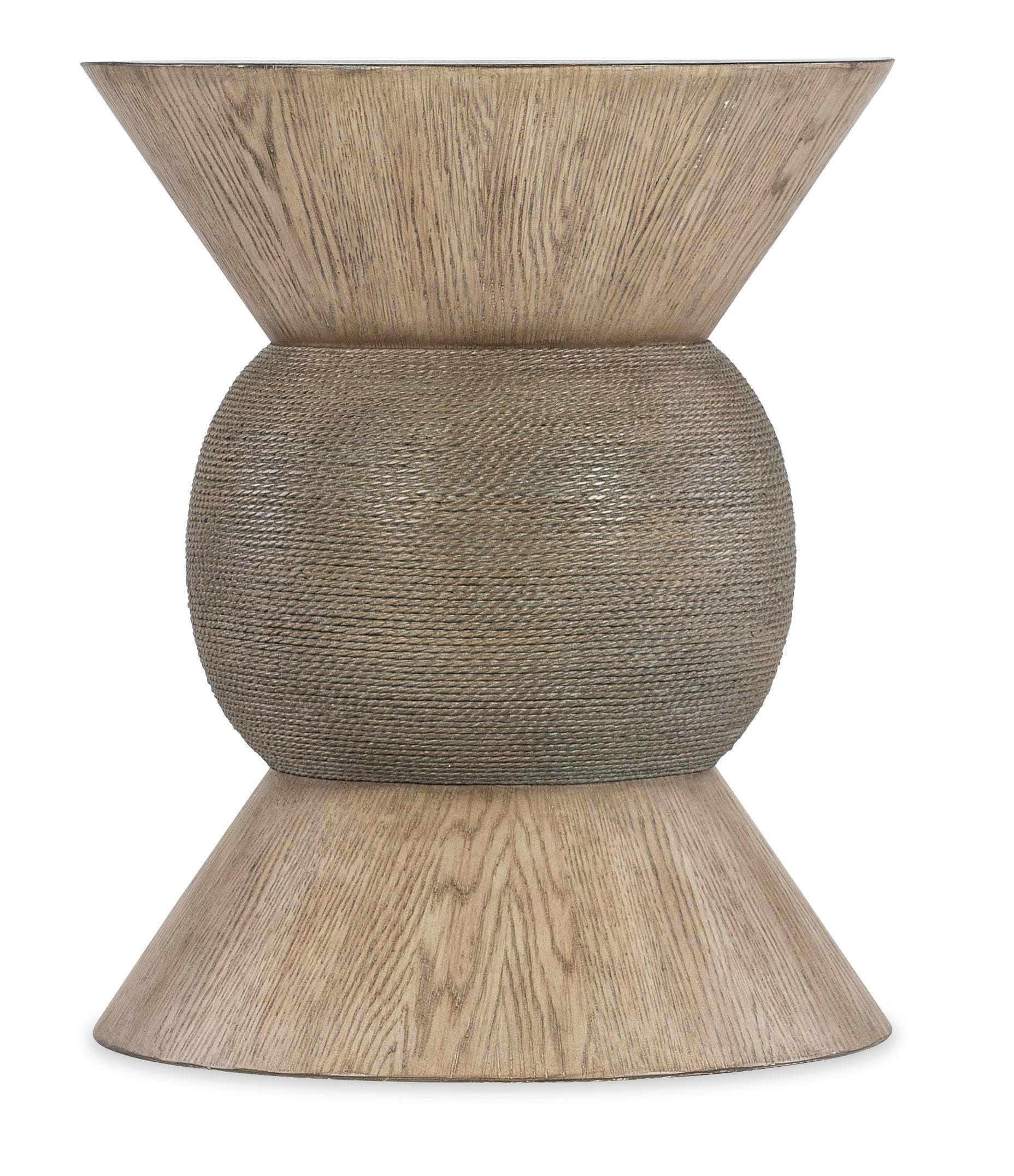 Commerce & Market Round Robin Accent Table - Remutear