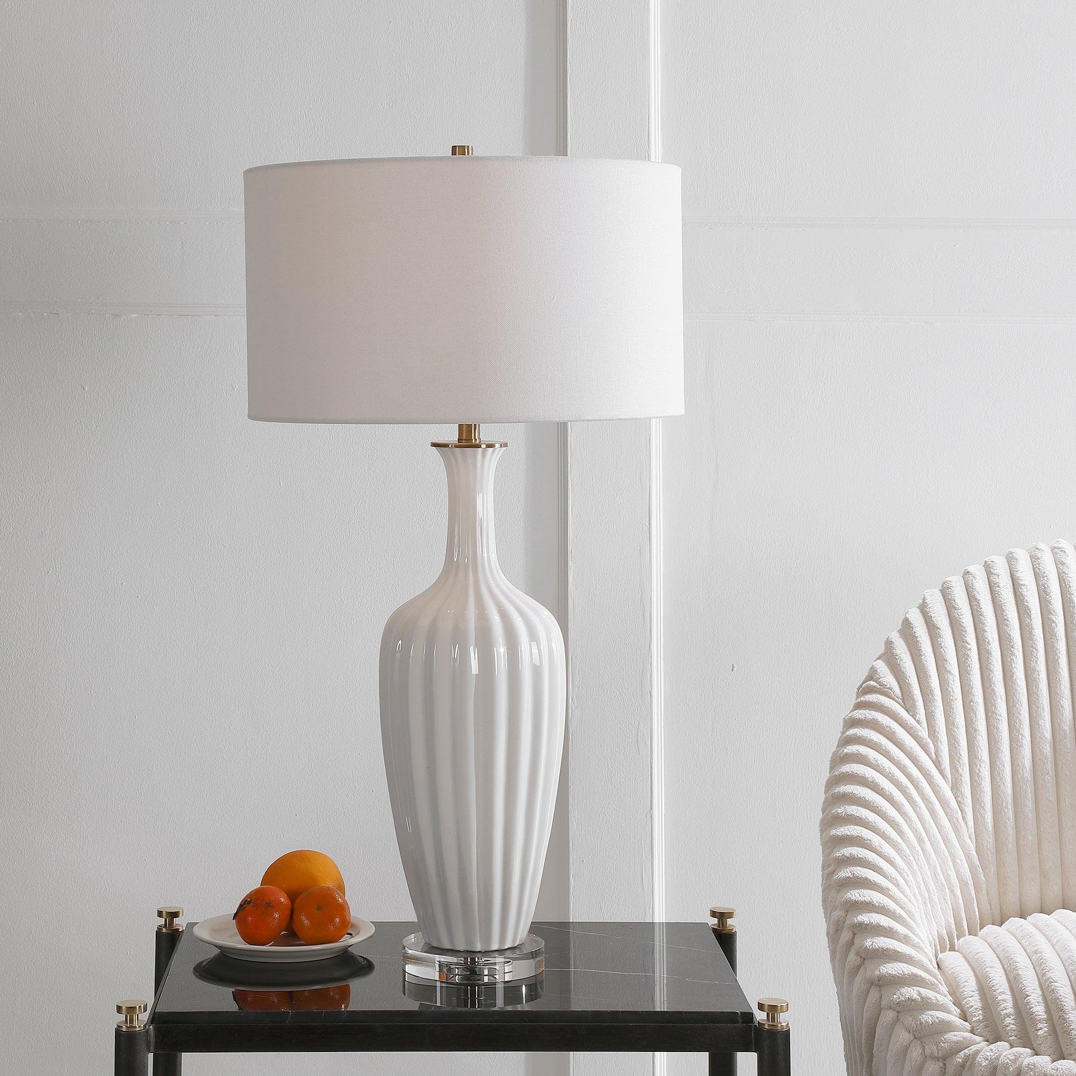 STRAUSS WHITE CERAMIC TABLE LAMP - Remutear