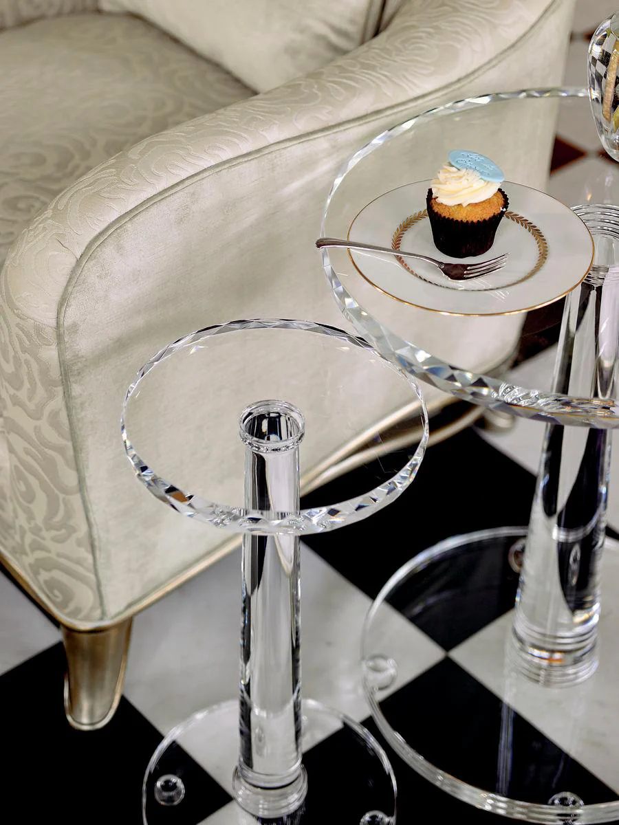 THE SOPHISTICATED SIDE TABLE - Remutear