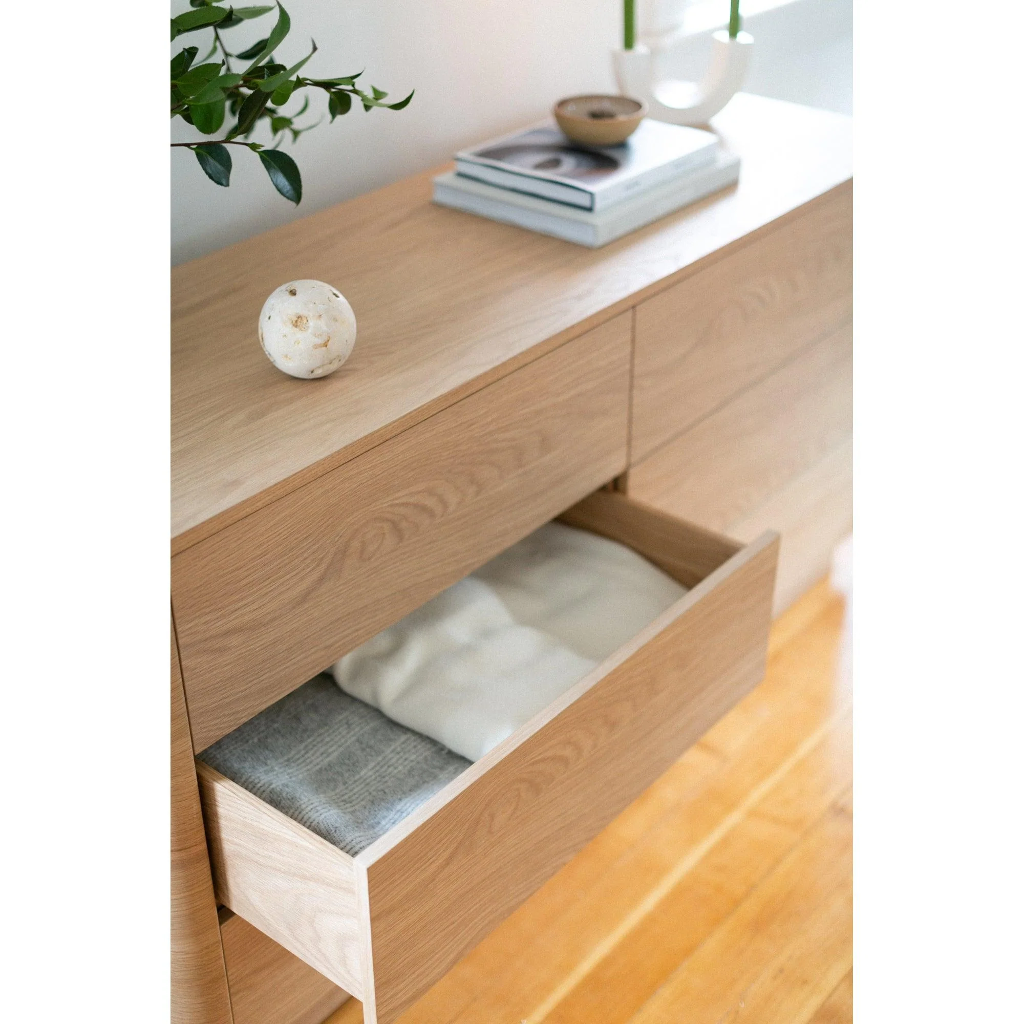 Round Off Dresser Oak - Remutear