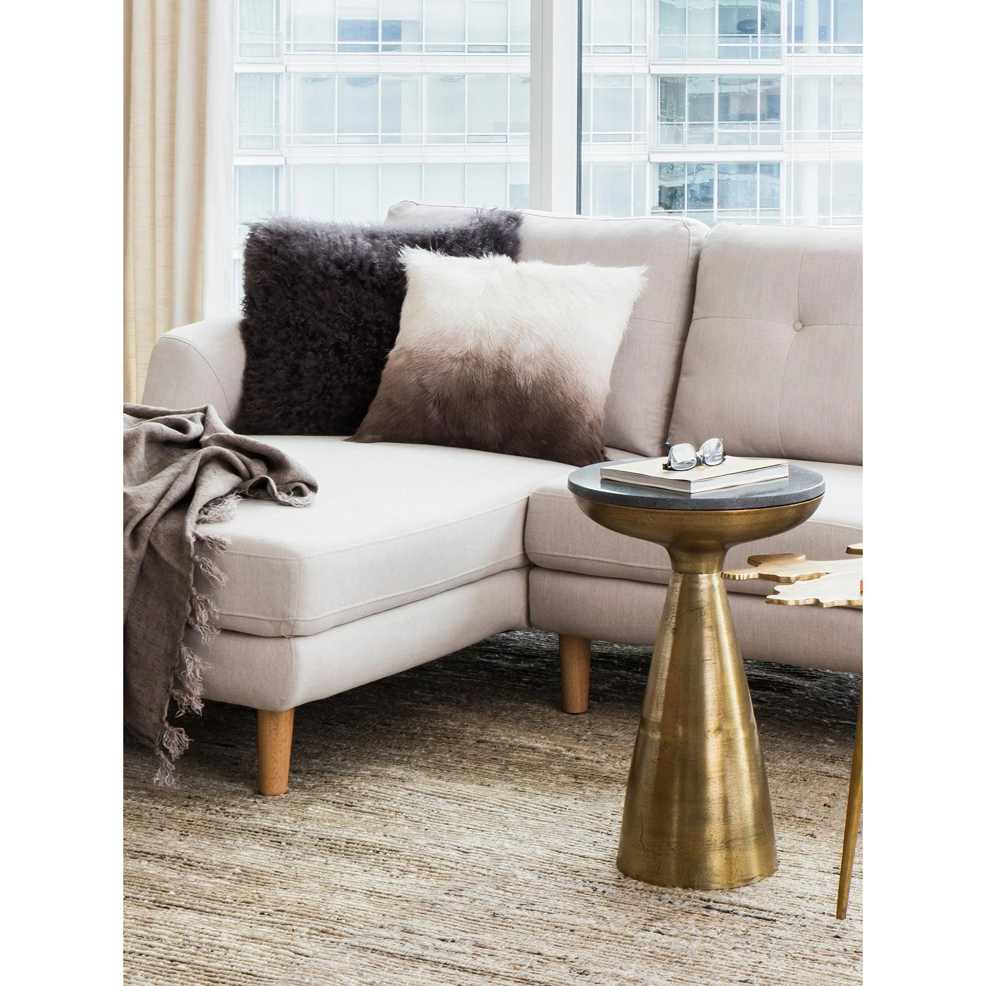 Font Side Table - Remutear