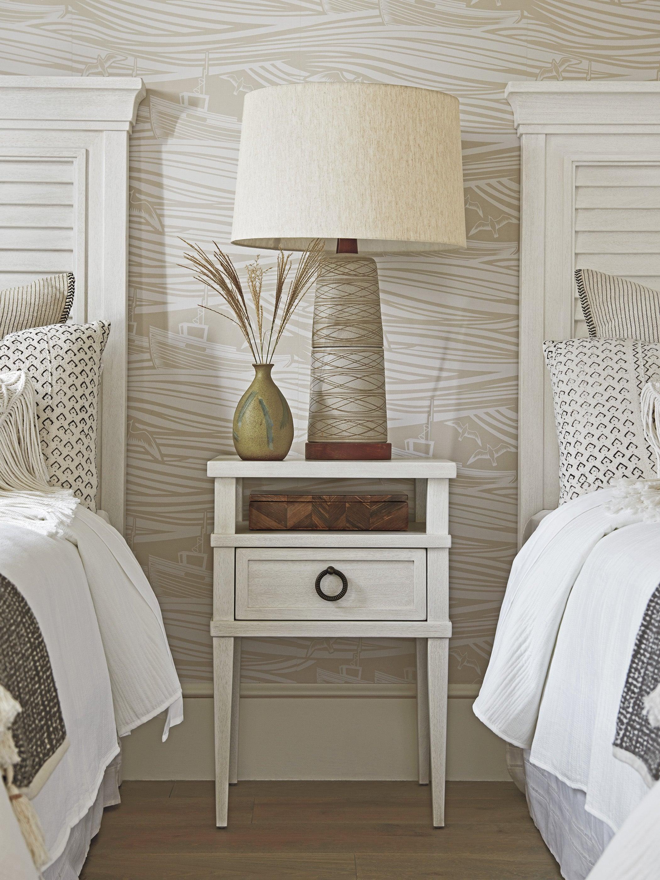 Ocean Breeze Collier Night Table - Remutear