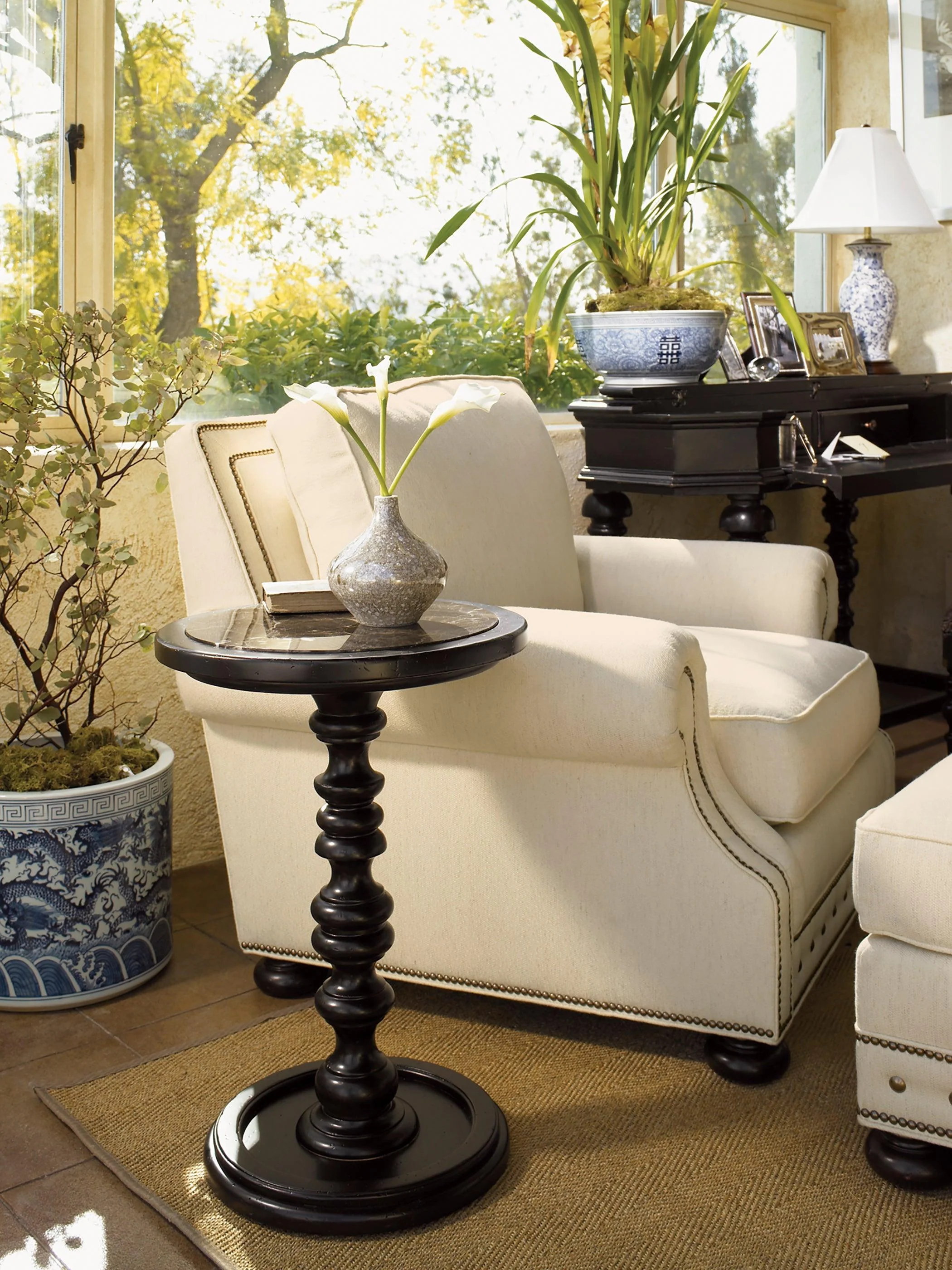 Kingstown Pitcairn Accent Table - Remutear