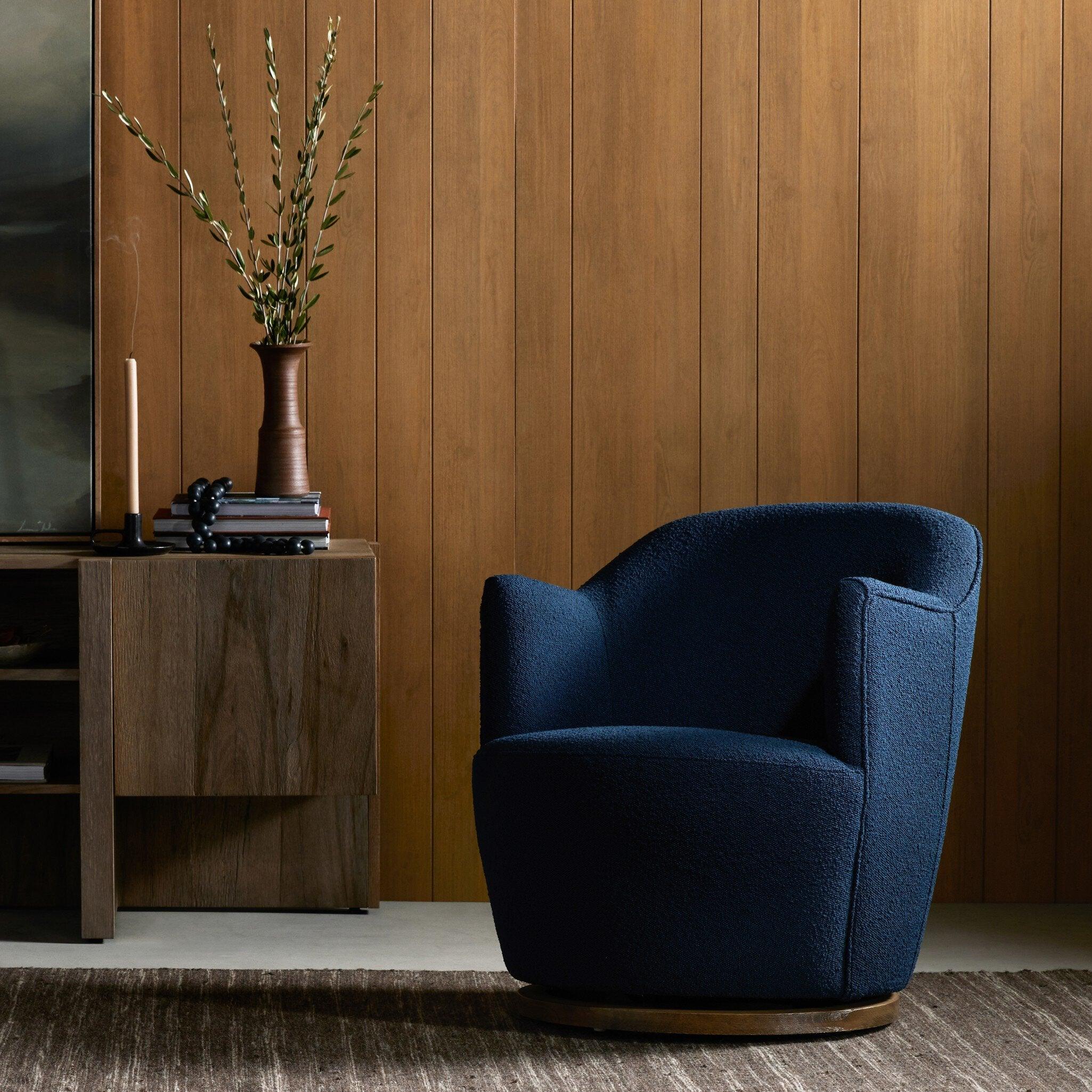 Aurora Swivel Chair - Remutear