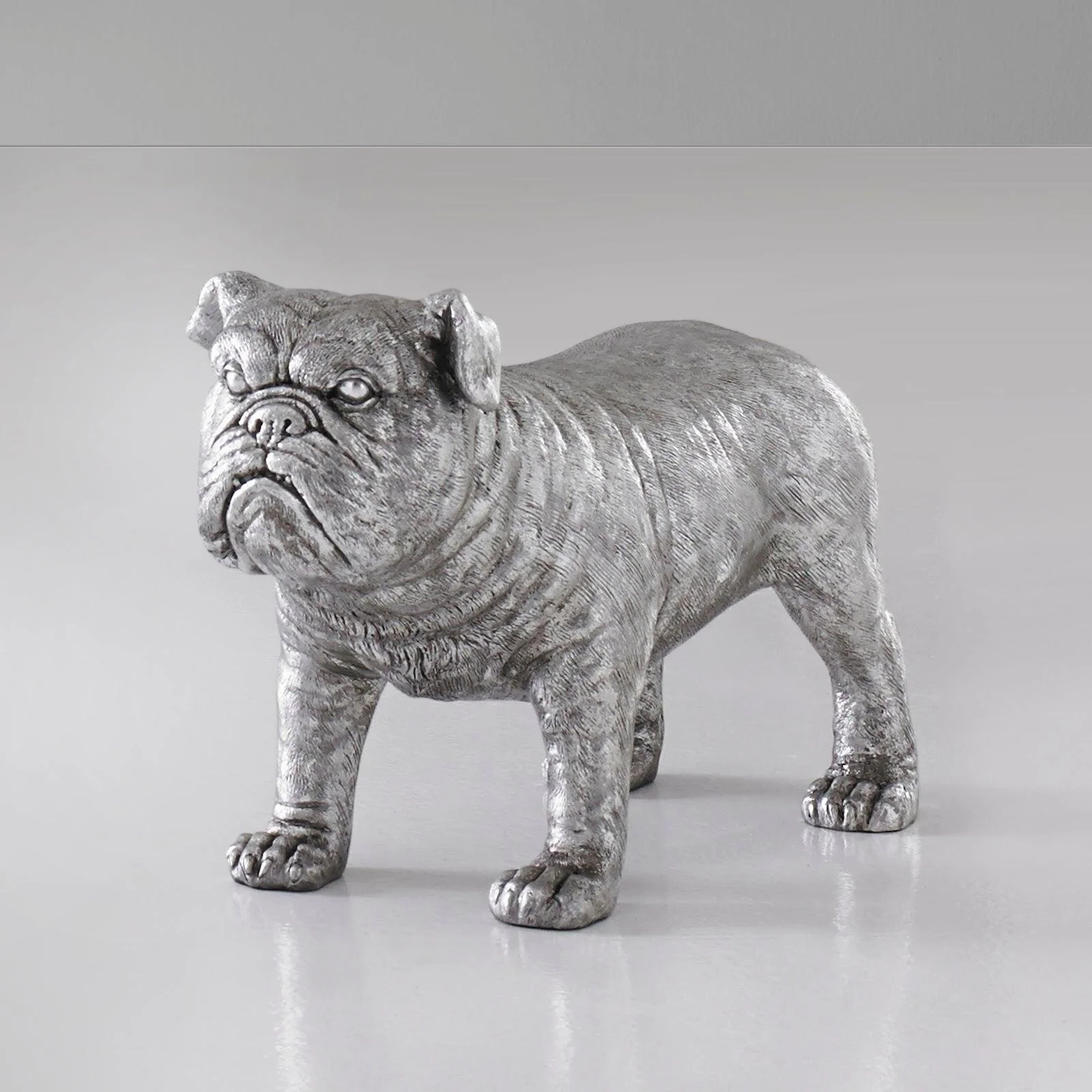 Bulldog, Silver Leaf - Remutear