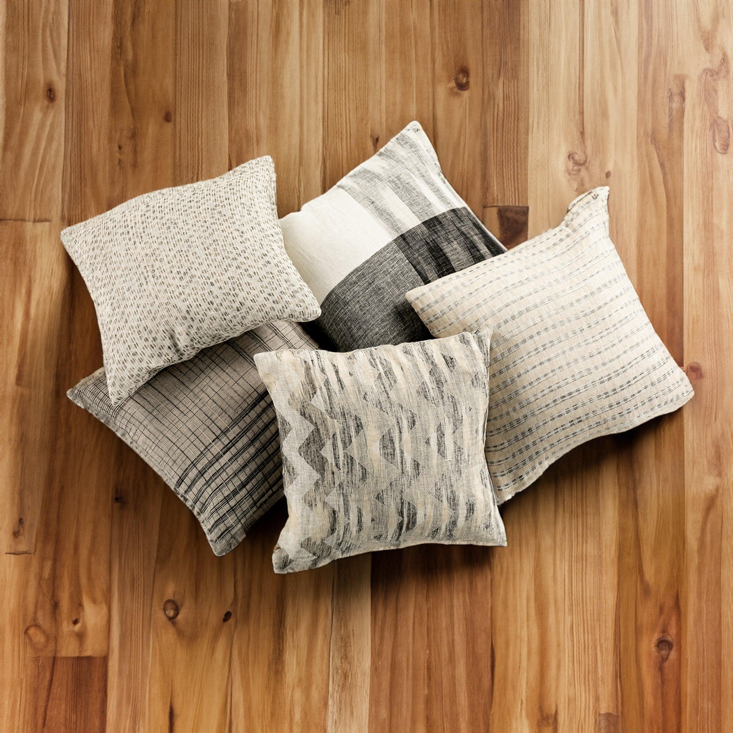 Linen/Silk Square Cushion - Remutear