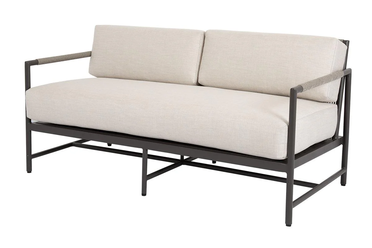 Pietra Loveseat in Echo Ash, No Welt - Remutear