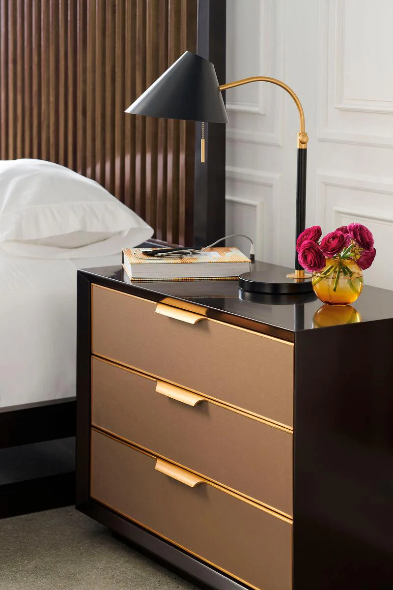 TRIPLE WRAP NIGHTSTAND - Remutear
