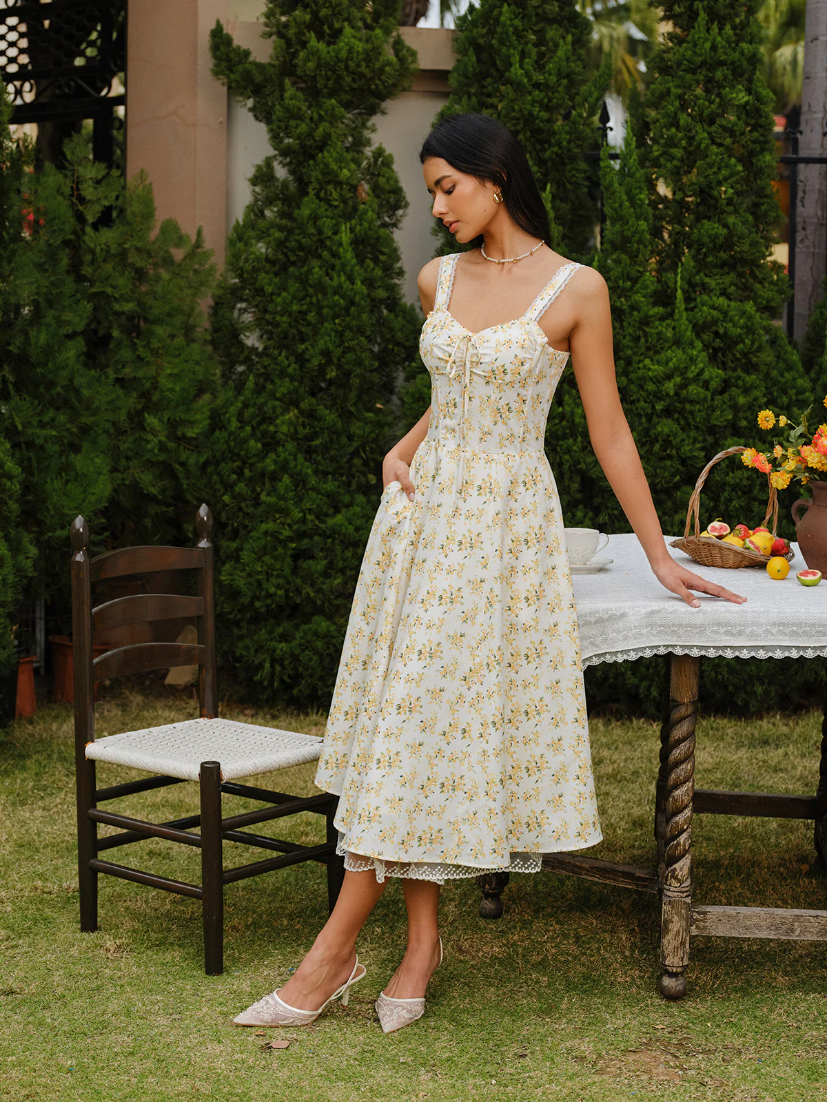 Floral Lace-Trim Tie-Front Dress - Remutear