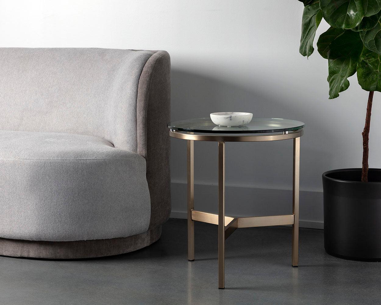 Flato End Table - Remutear