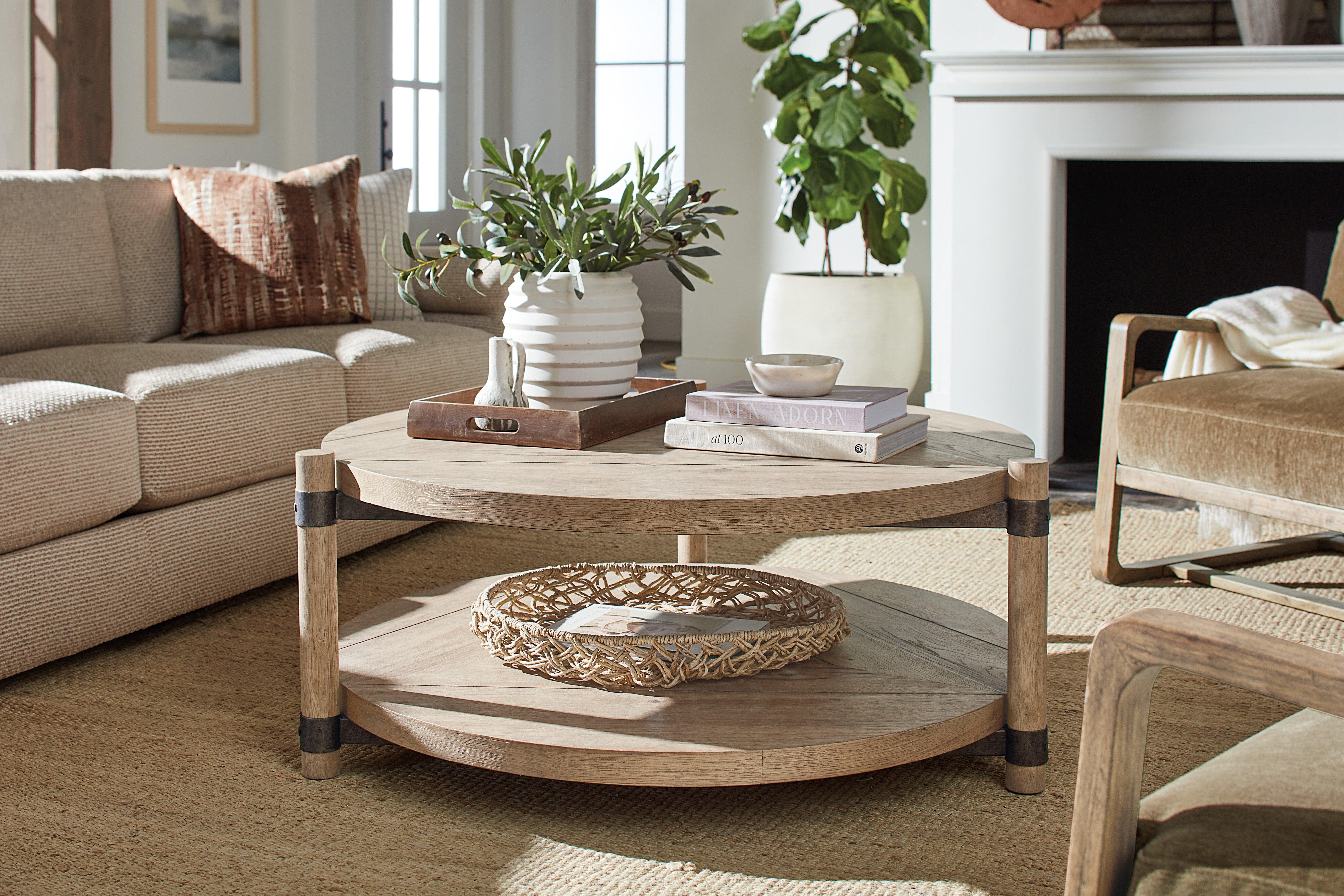 Vineyard Row Round Cocktail Table - Remutear