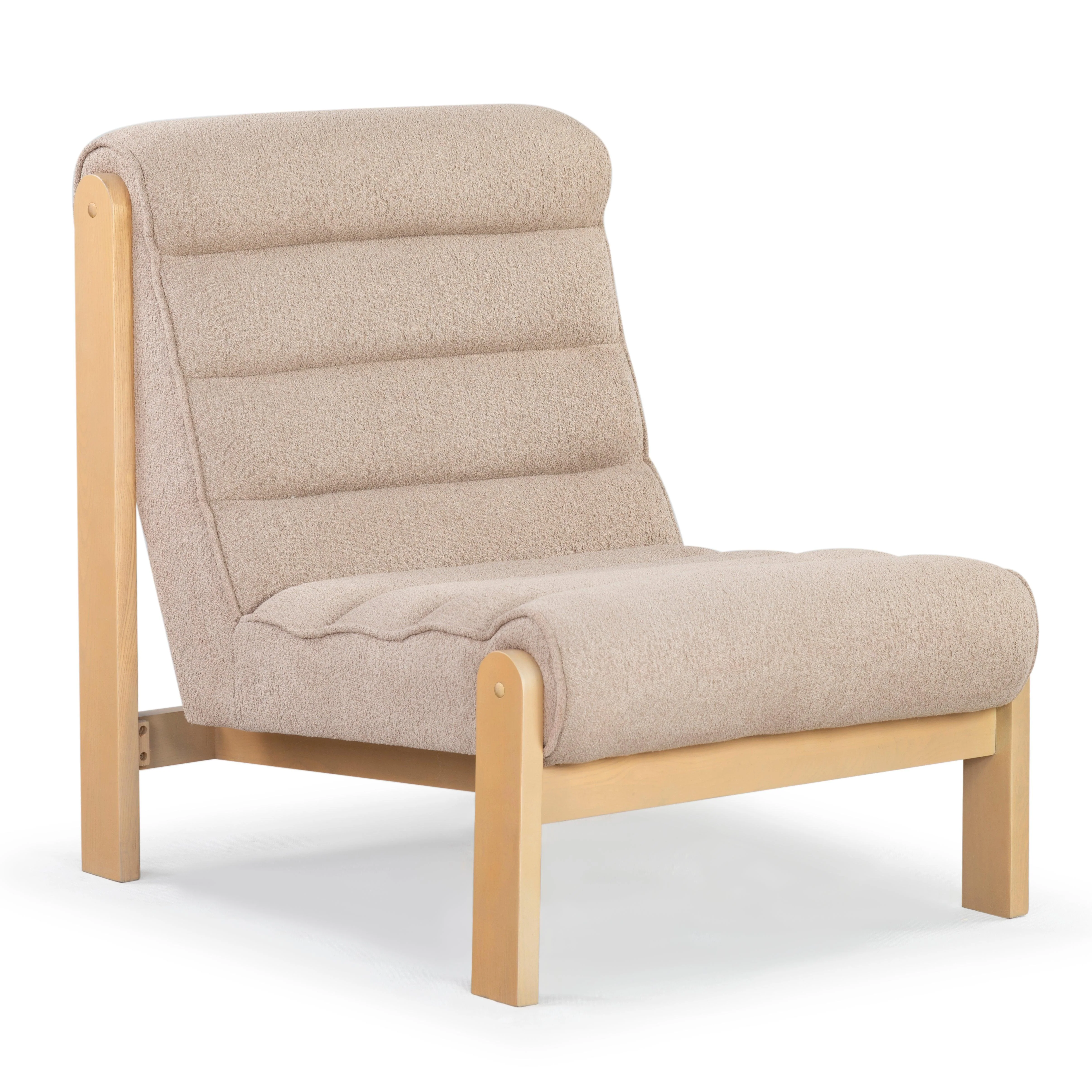 TRIXIE CHANNEL TUFTED ACCENT CHAIR - Remutear