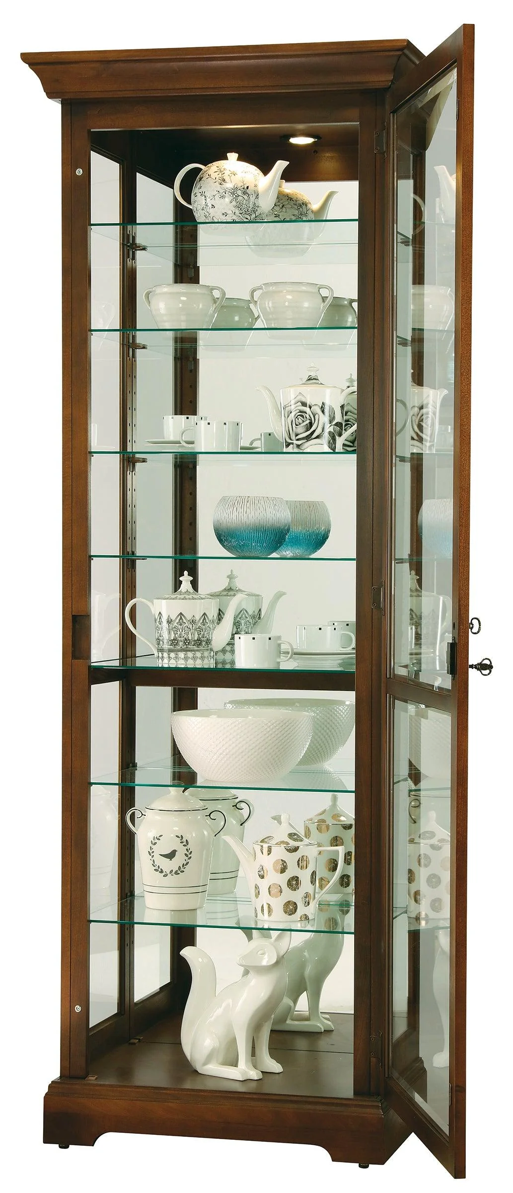 Chesterbrook Curio Cabinet - Remutear