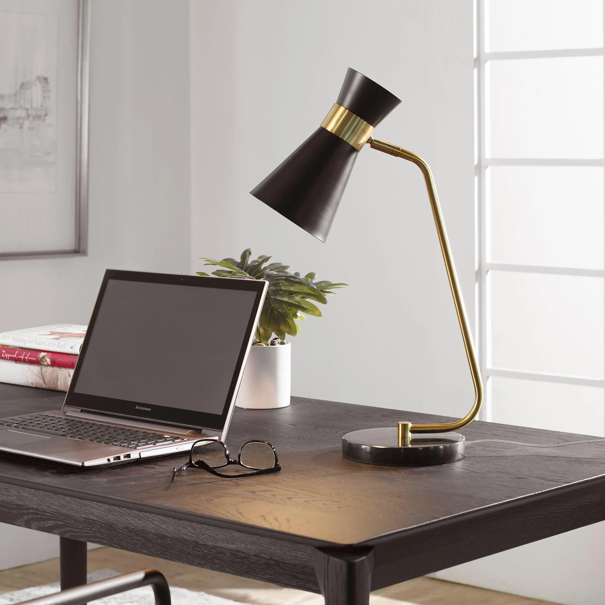 CAMRYN DESK LAMP - Remutear