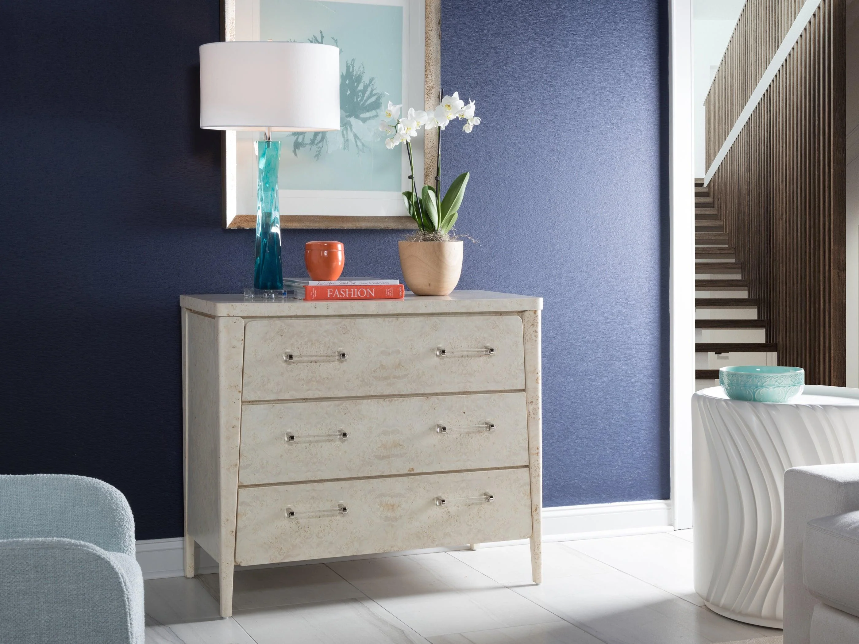 Signature Designs Baronet Hall Chest - Remutear