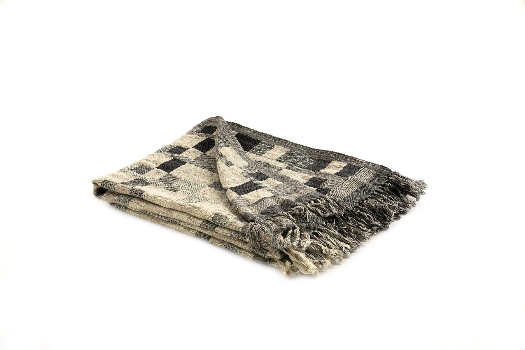 Mojave Throw Wool/Silk White Black - Remutear